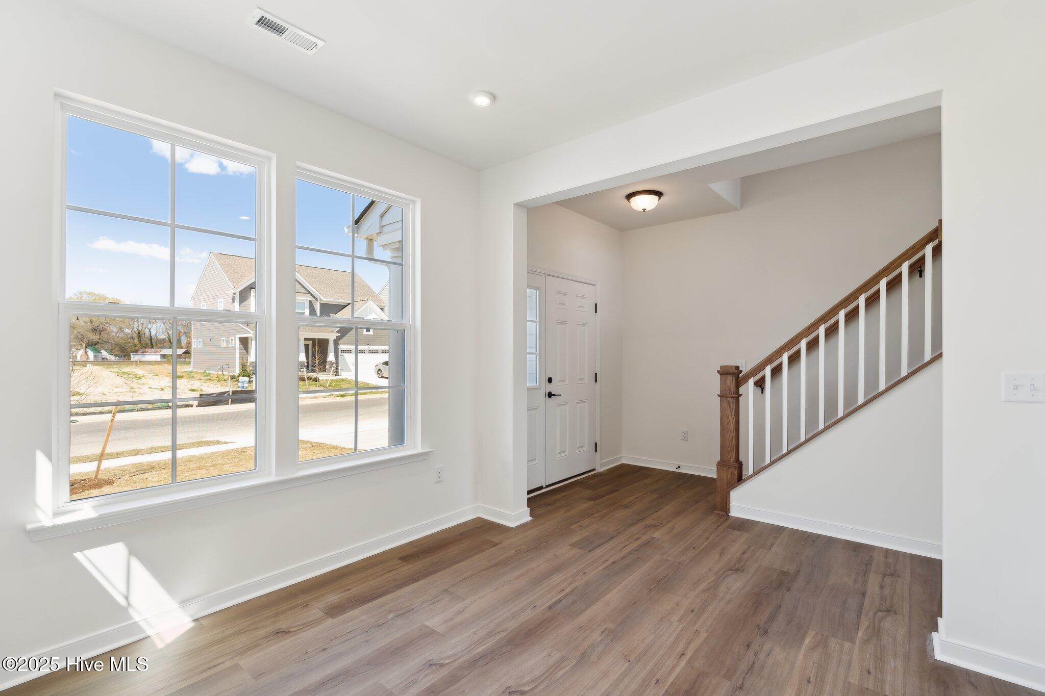 2-HHHunt Homes Franklin Foyer and Flex R