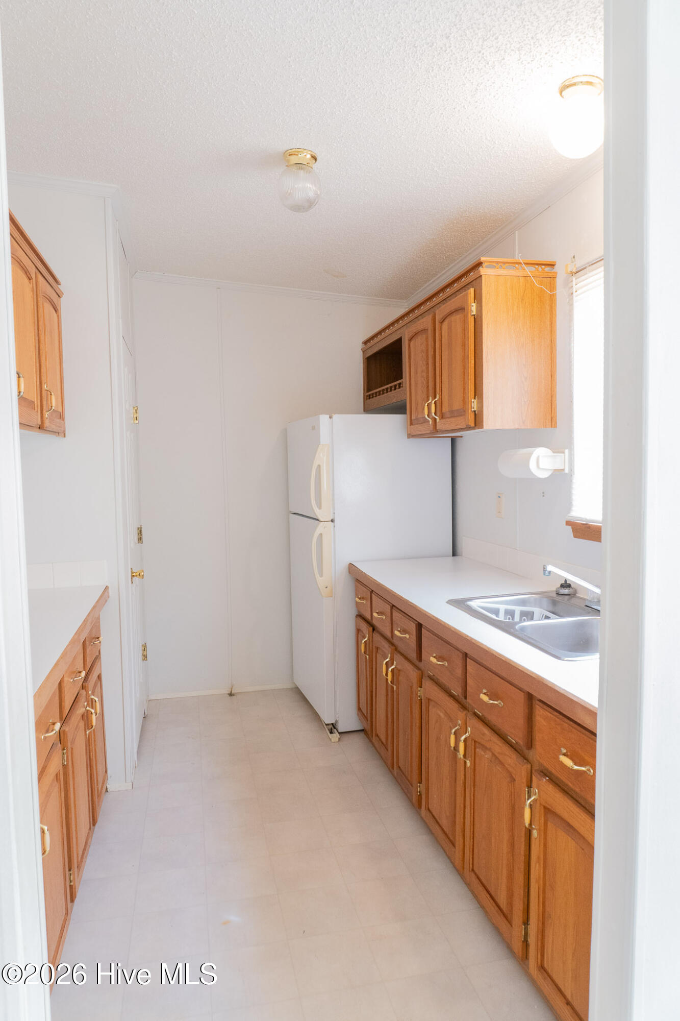 100561014 | Photo 13