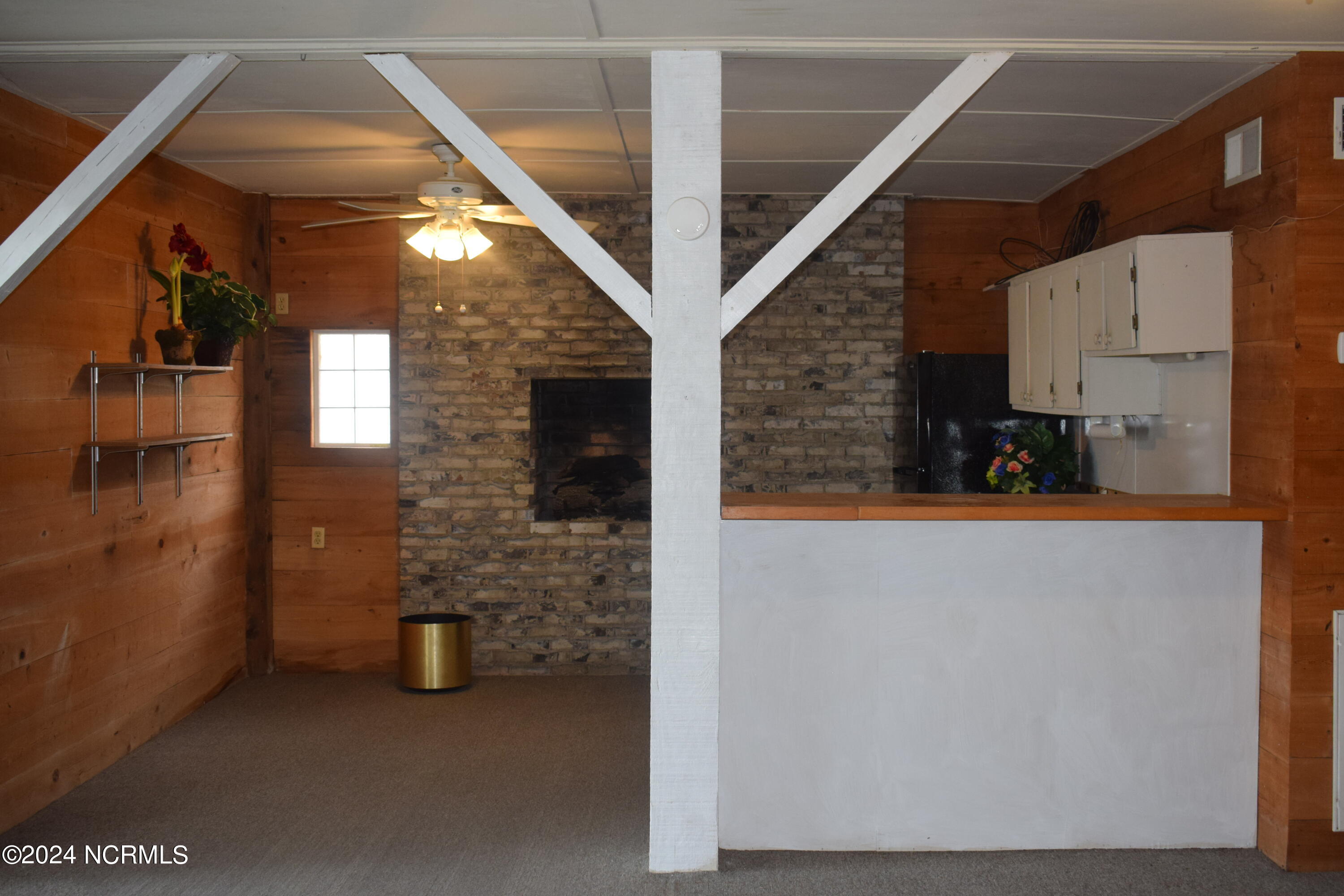 100545109 | Photo 50