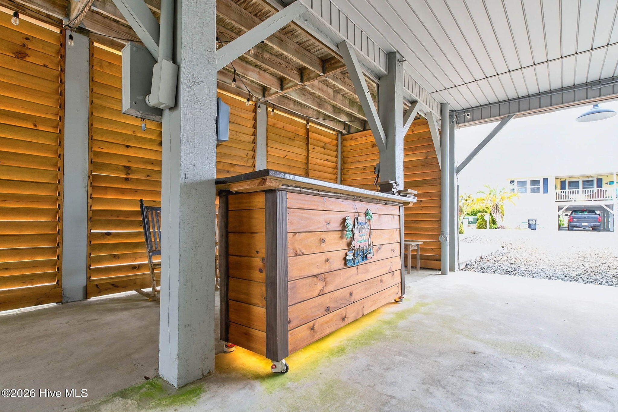 100565816 | Photo 58