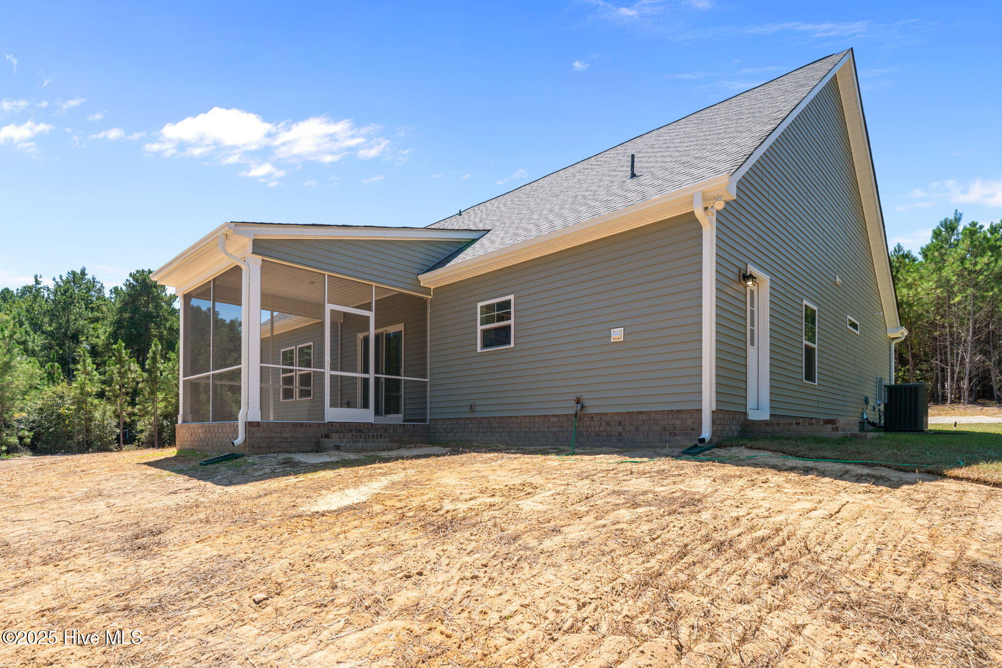 130 Hickory Pointer Way
