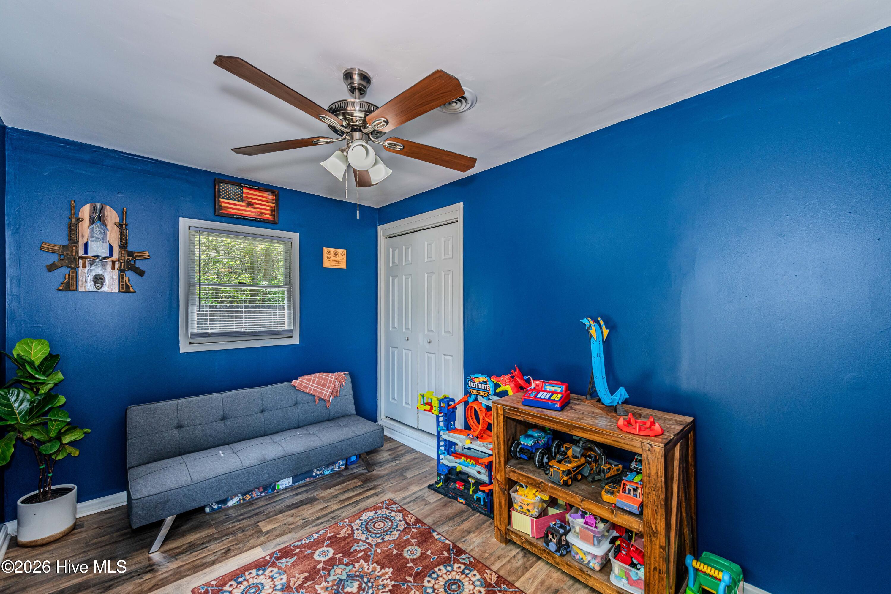 100569074 | Photo 45