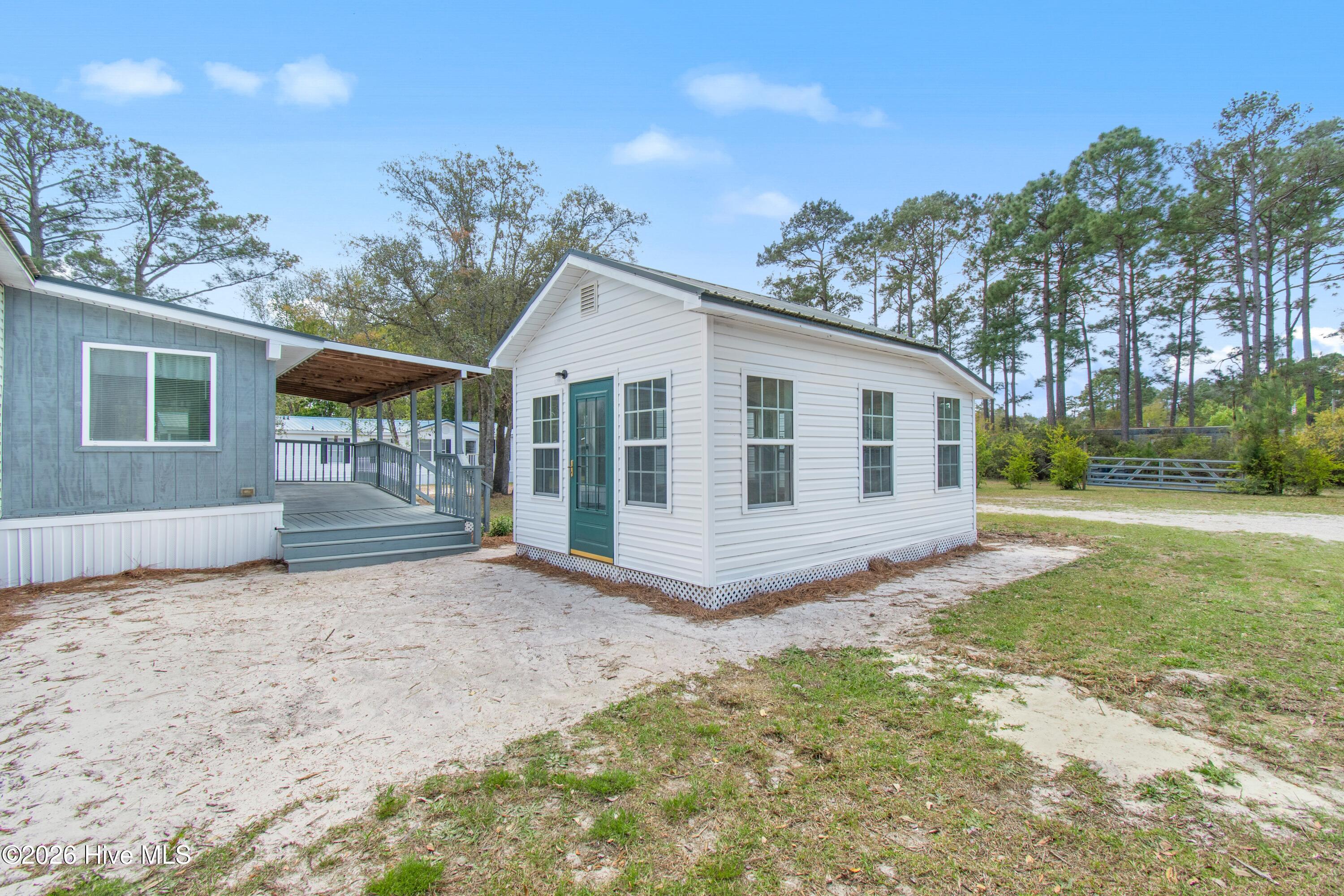 100566223 | Photo 49