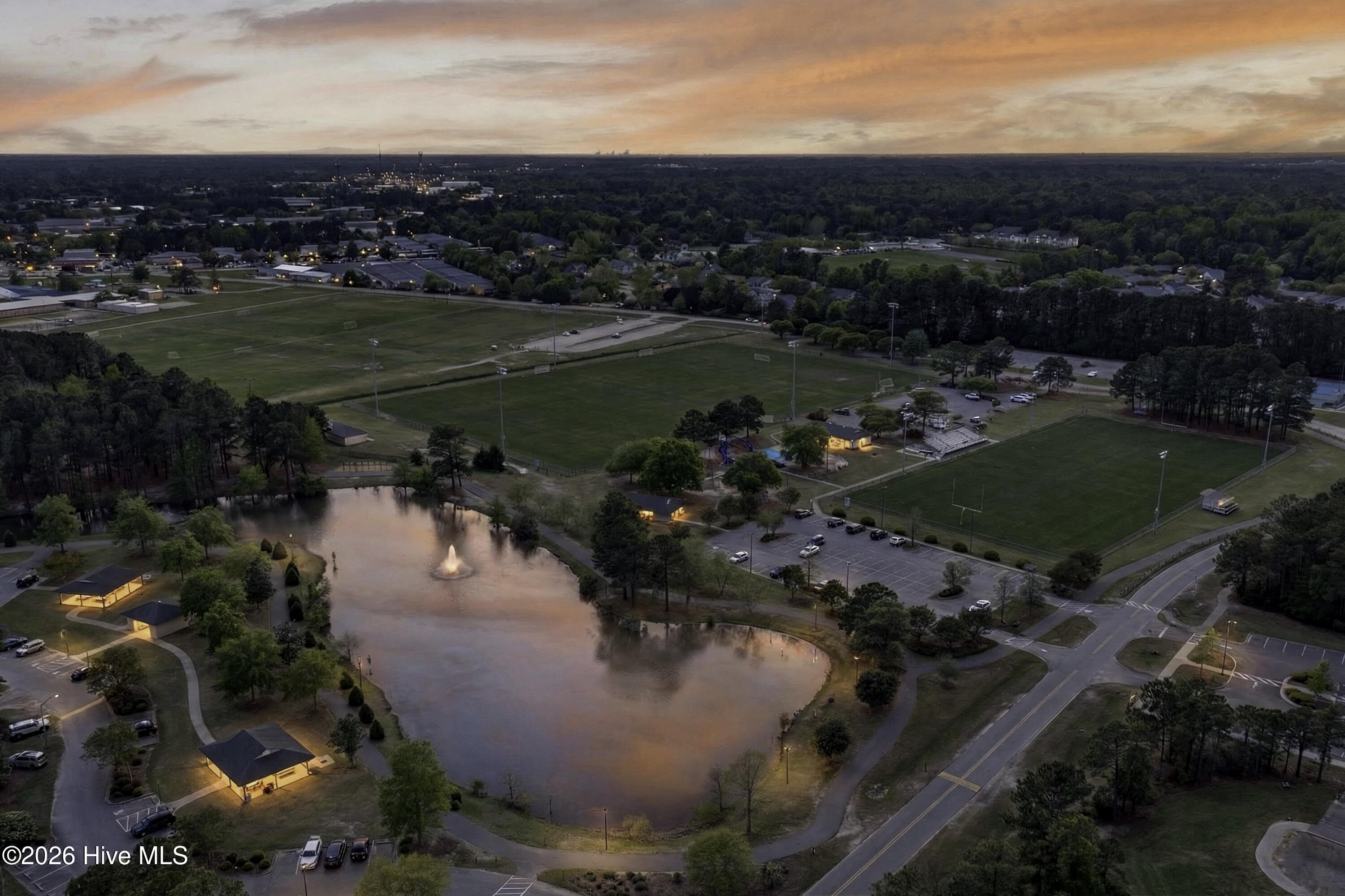 100566327 | Photo 39