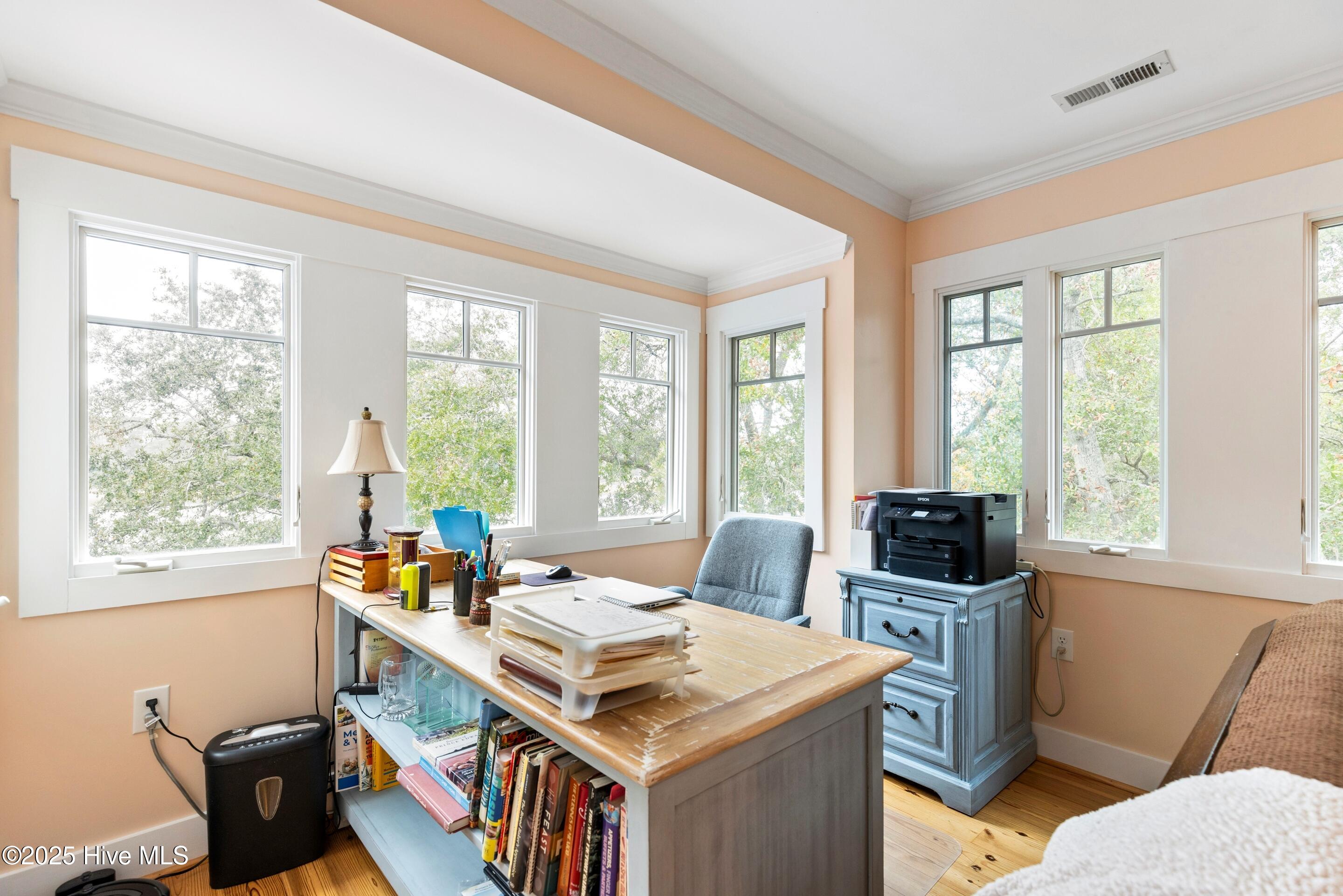 100544140 | Photo 50