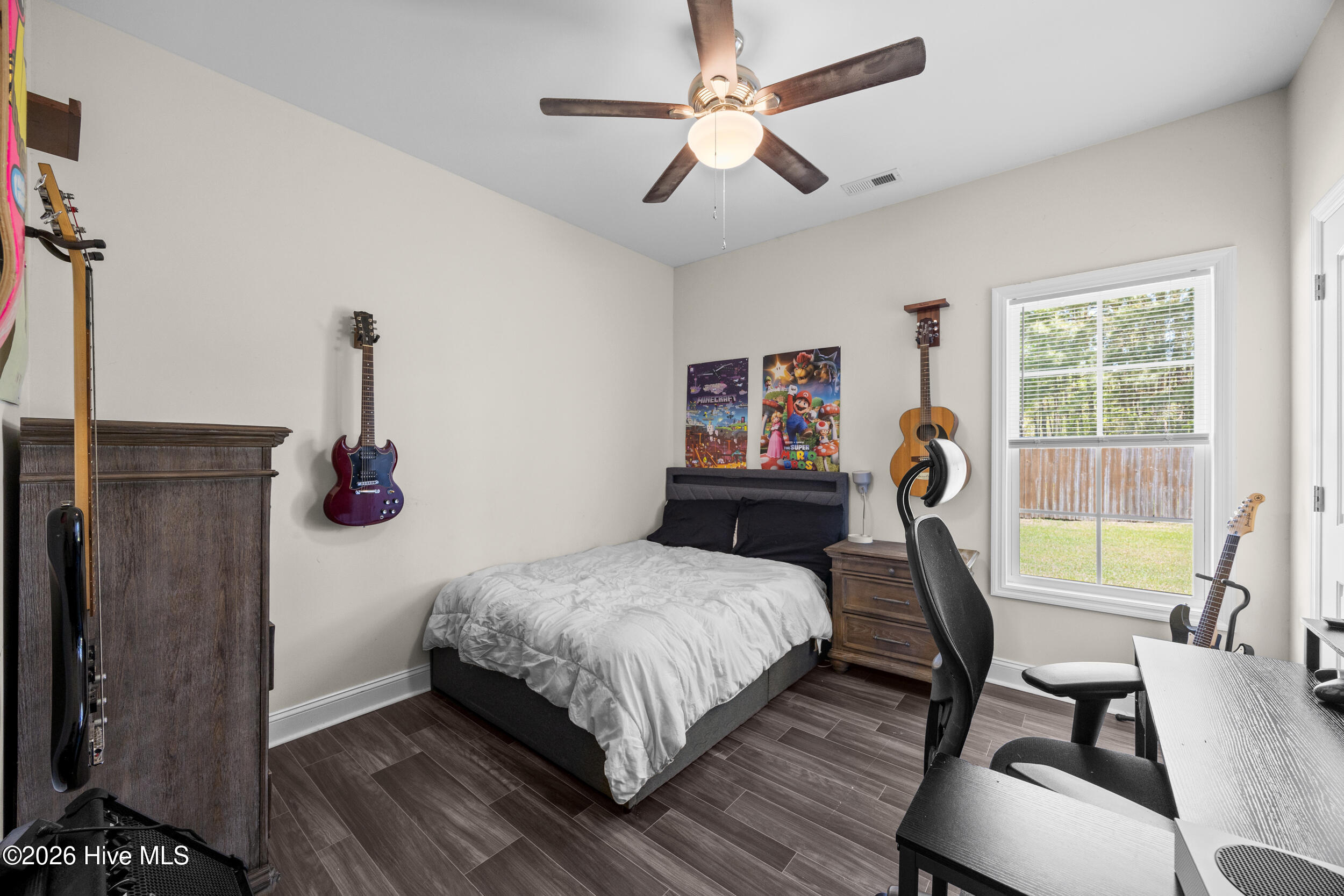 100566658 | Photo 19