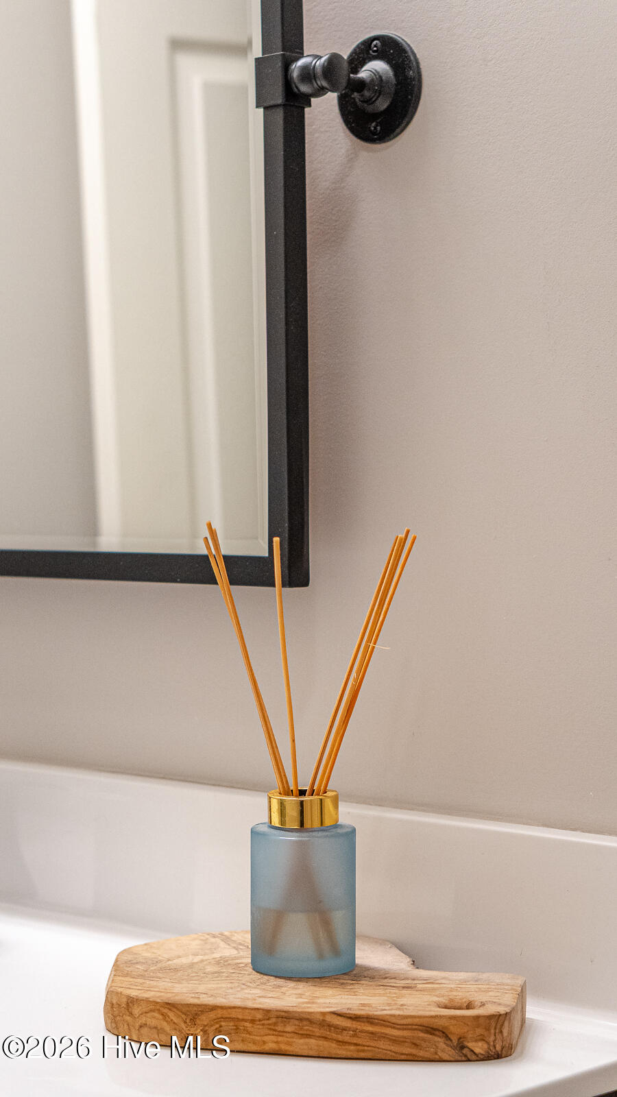 100558017 | Photo 28