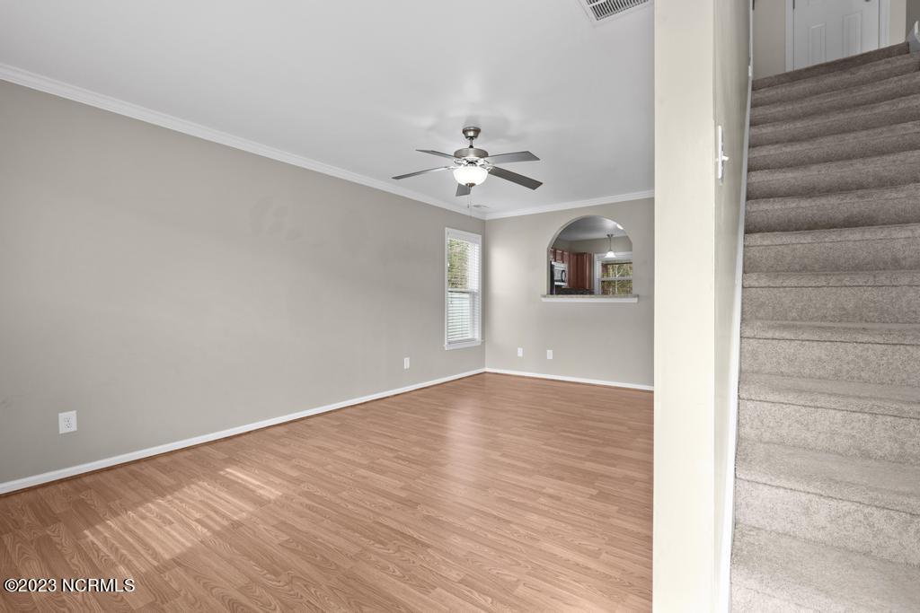 100557741 | Photo 10