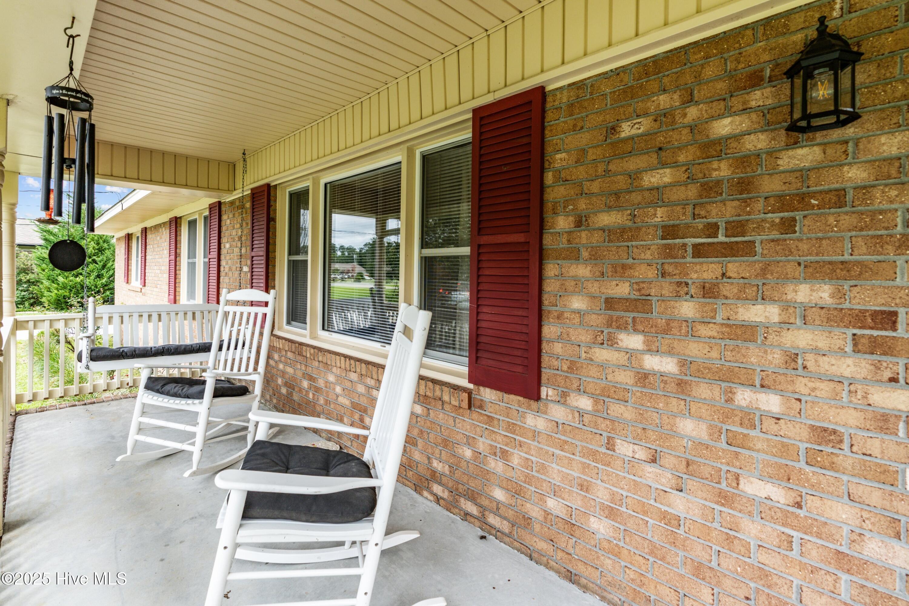 100526163 | Photo 42