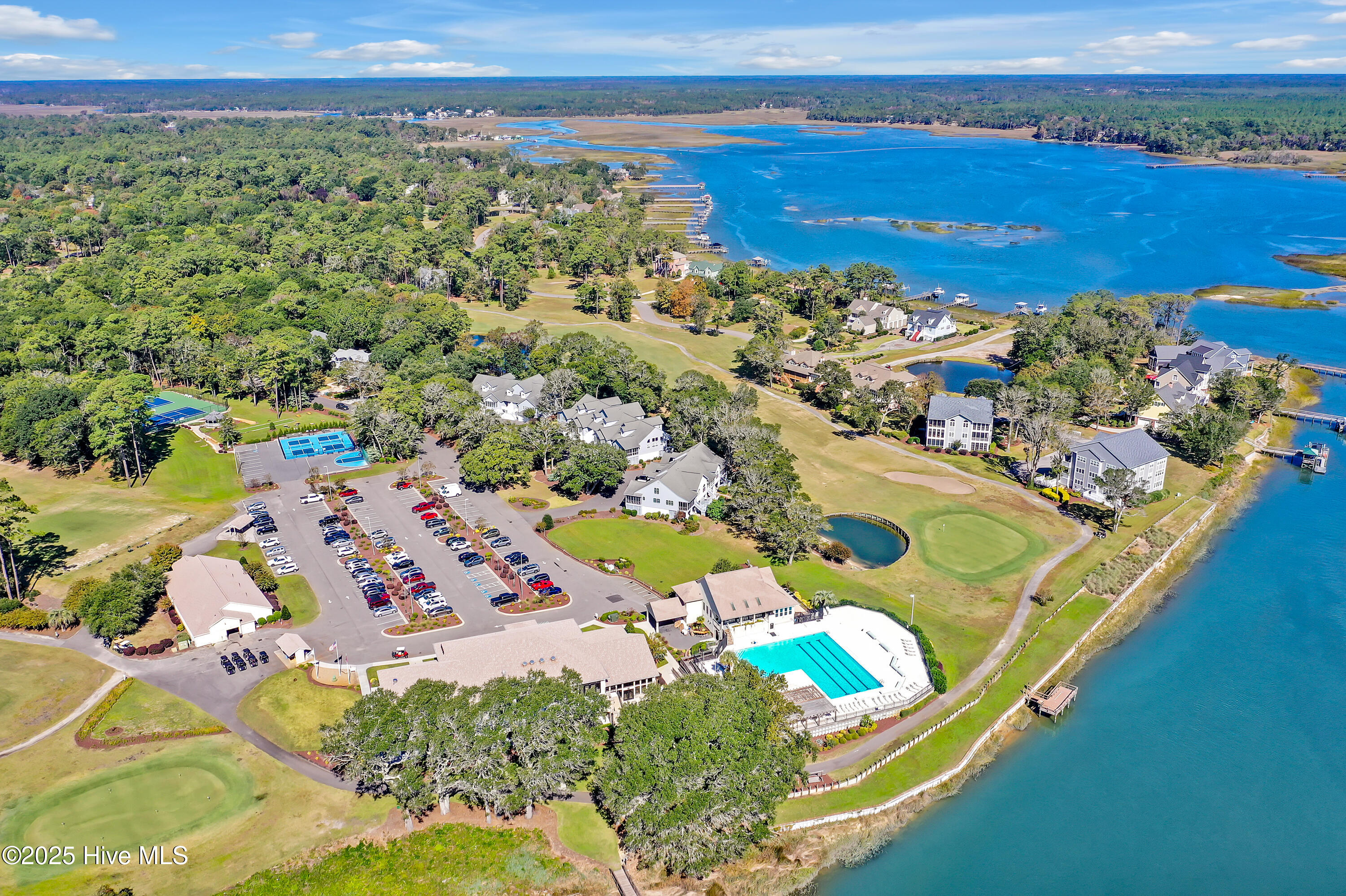 100534396 | Photo 60