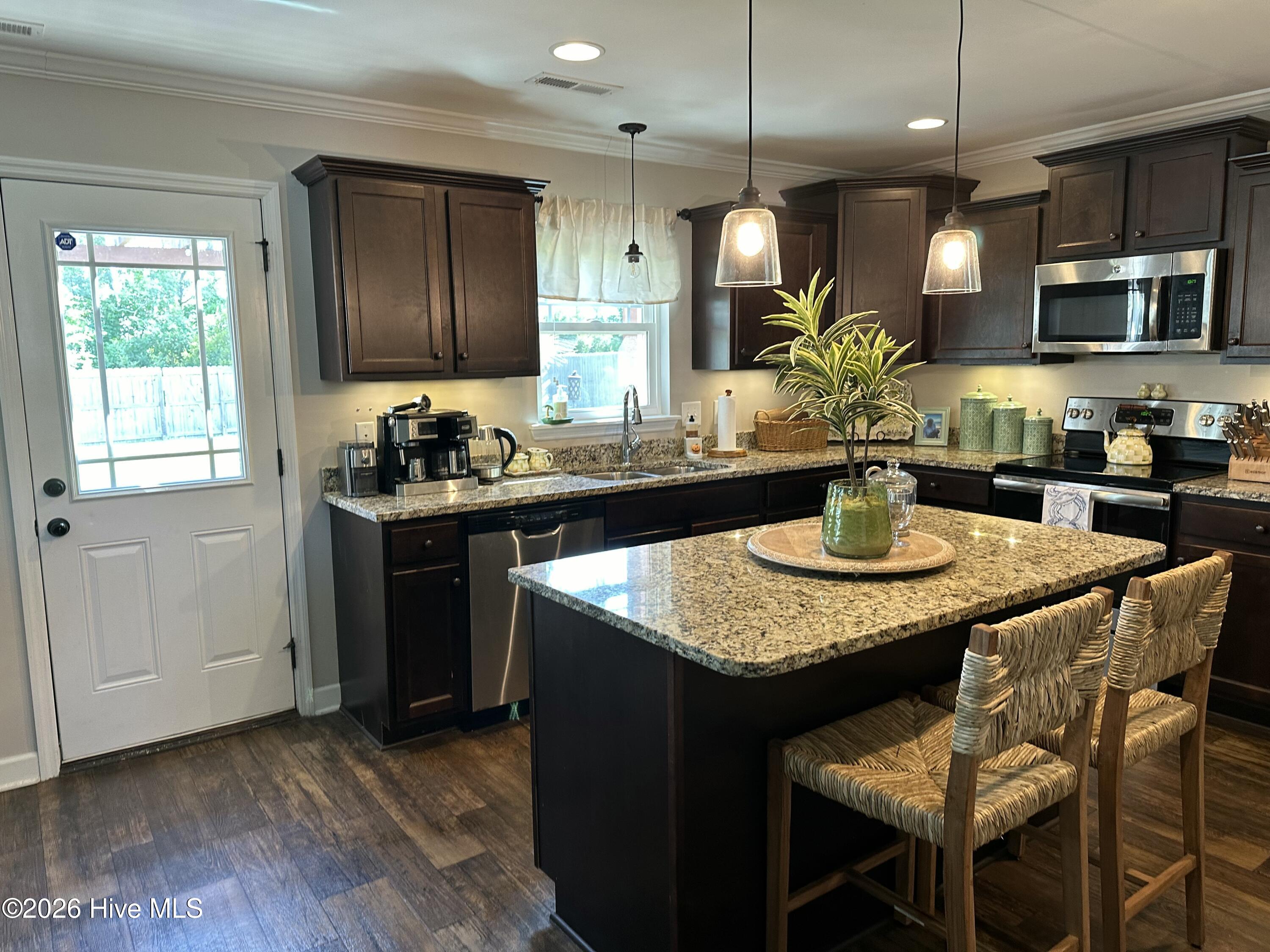 100559159 | Photo 12