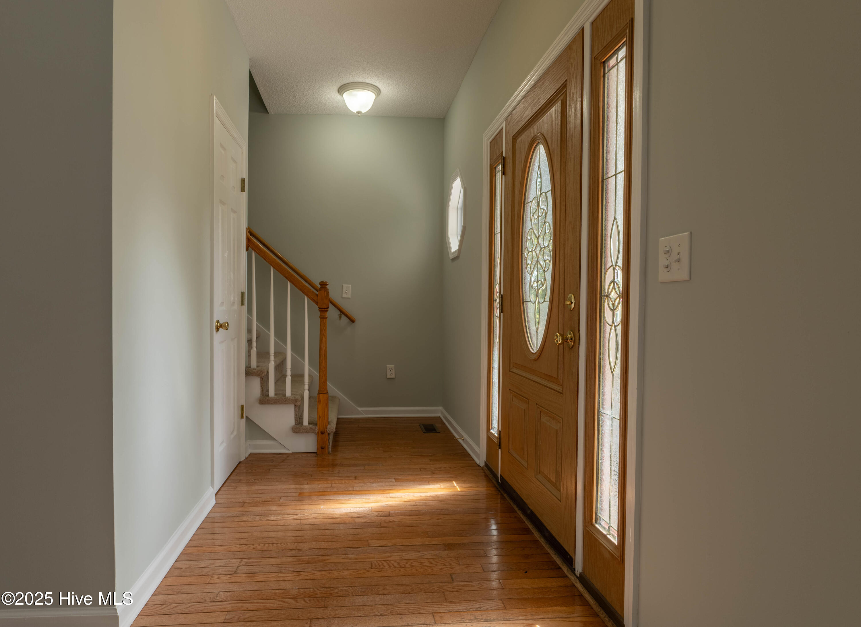 100534088 | Photo 23