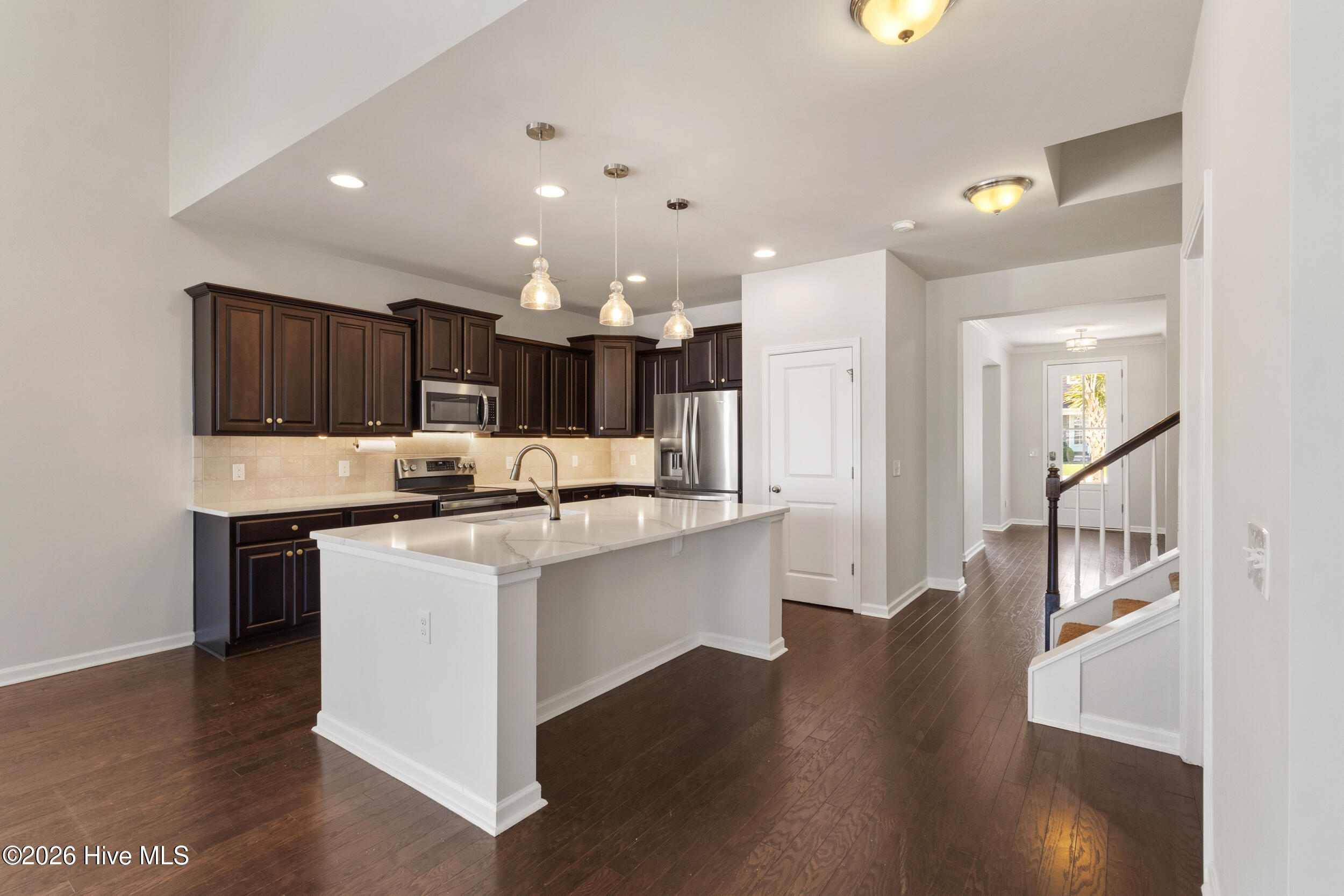 100561556 | Photo 13