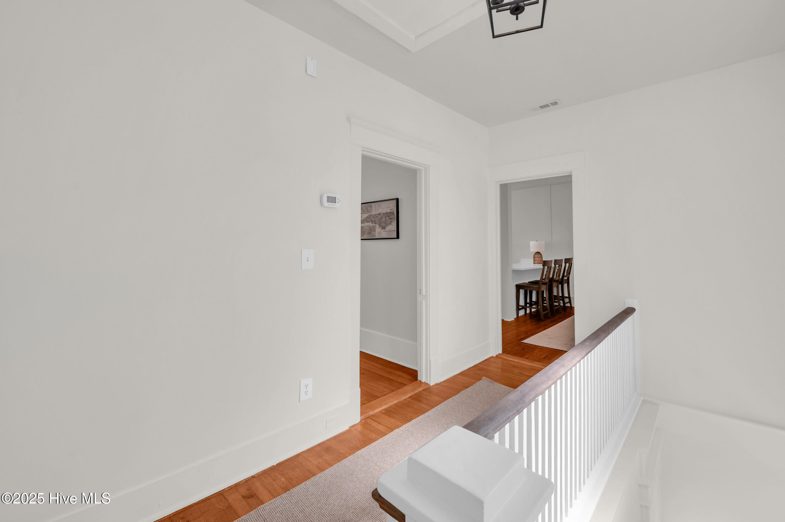 100542379 | Photo 35