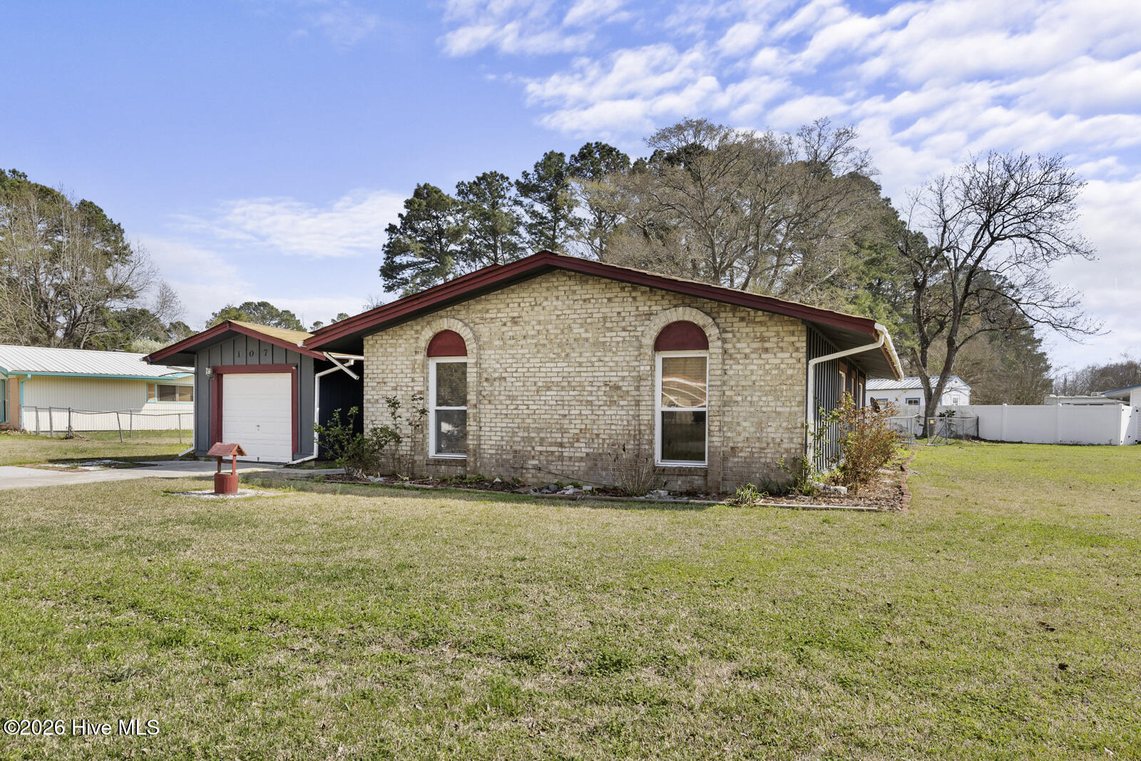 100560708 | Photo 27