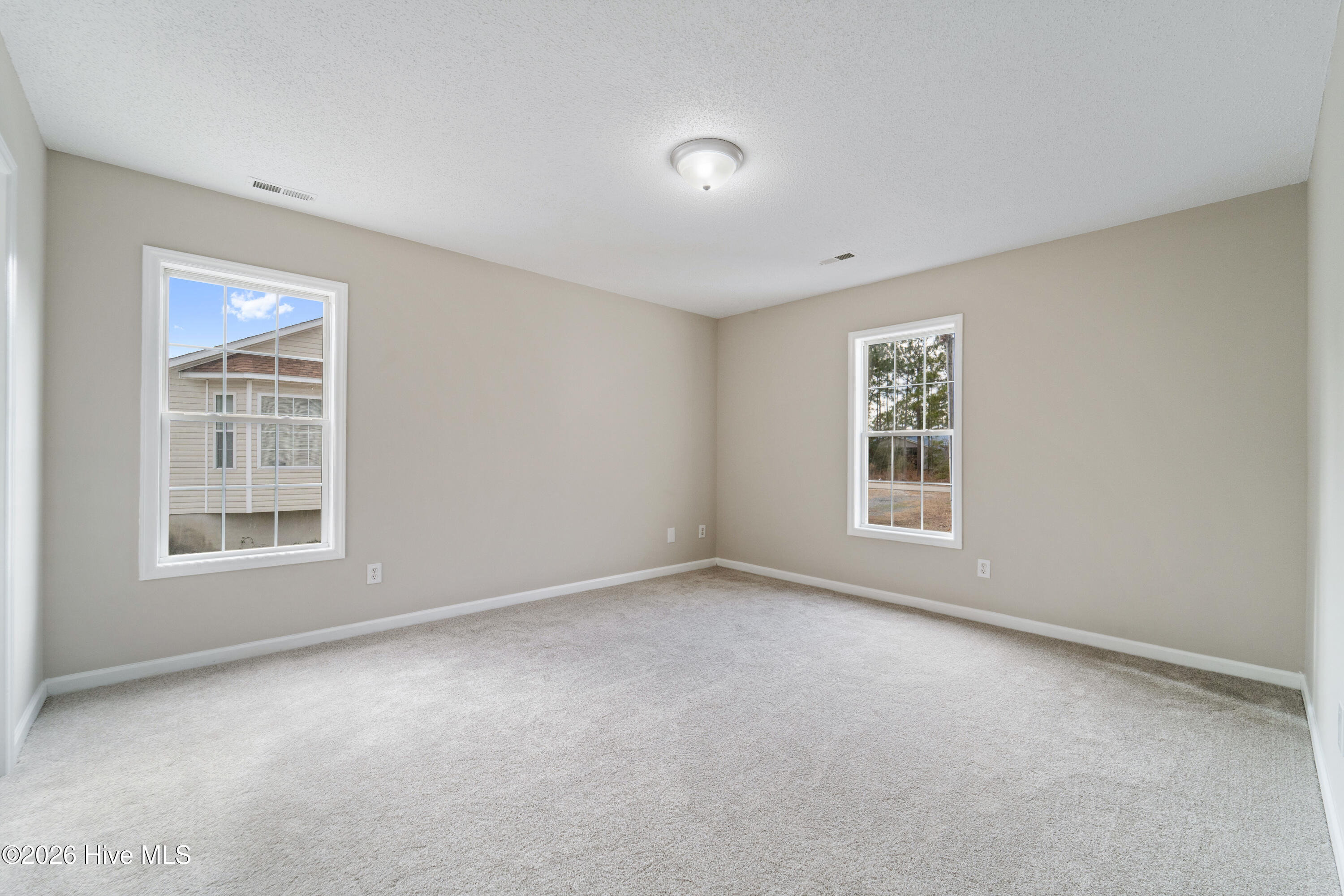 100551599 | Photo 21