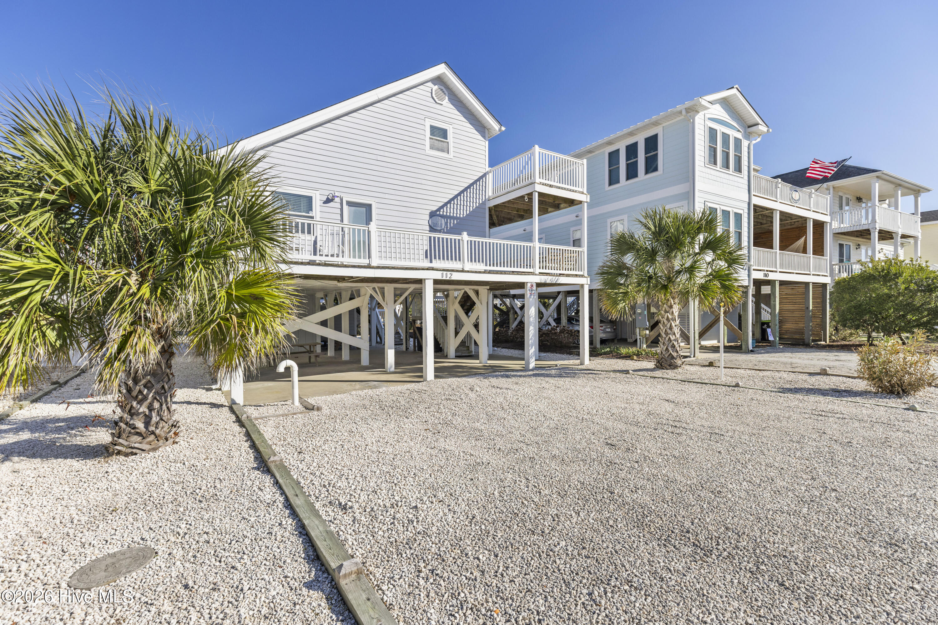 100552709 | Photo 50