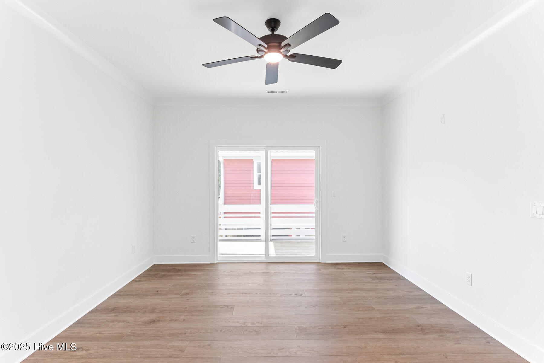 100505101 | Photo 27