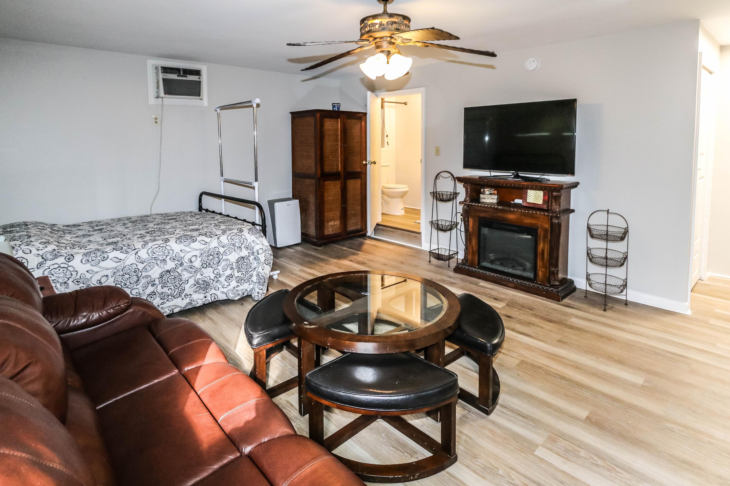 Undisclosed Address, Appling, GA, 30802