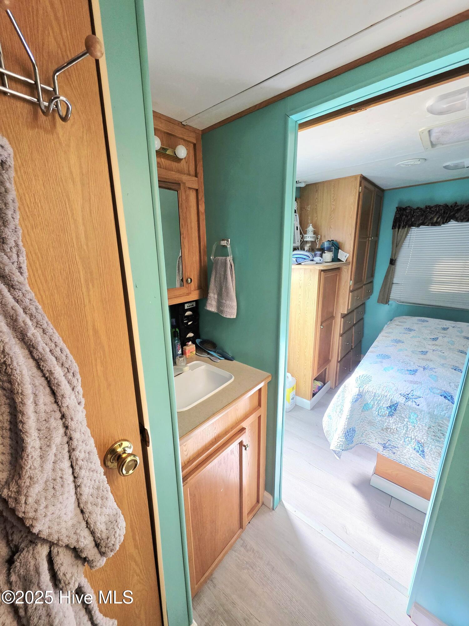 100495814 | Photo 11