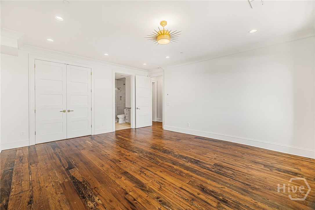 Guest Suite #2 w/hardwoods & ensuite.