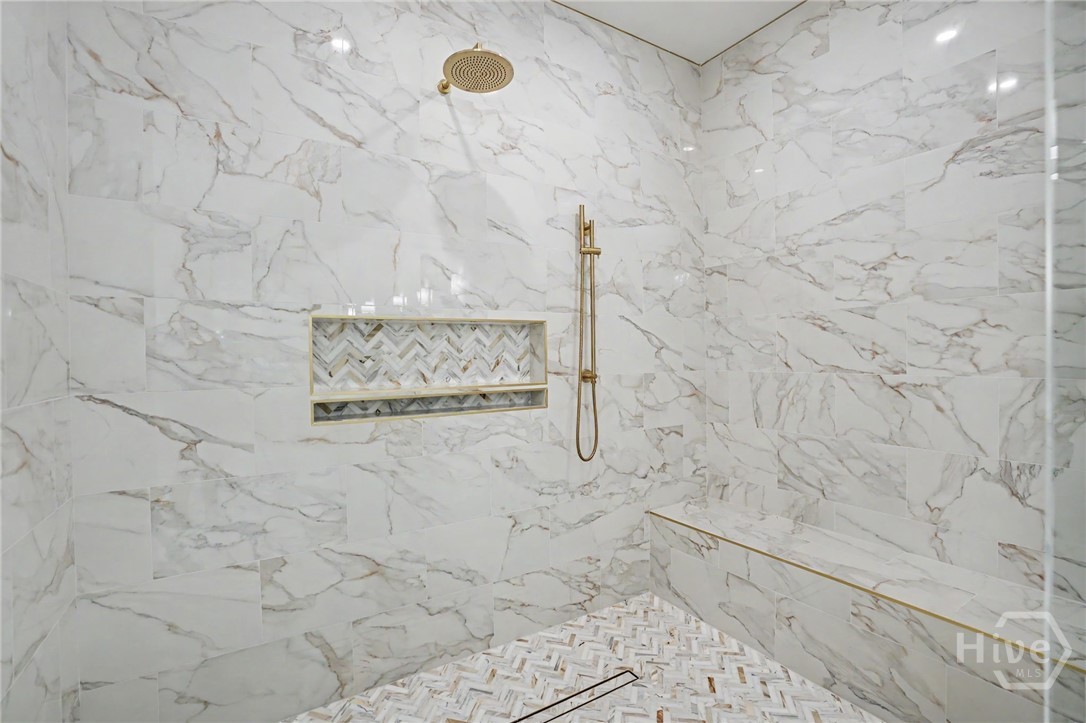 Primary En Suite Bath