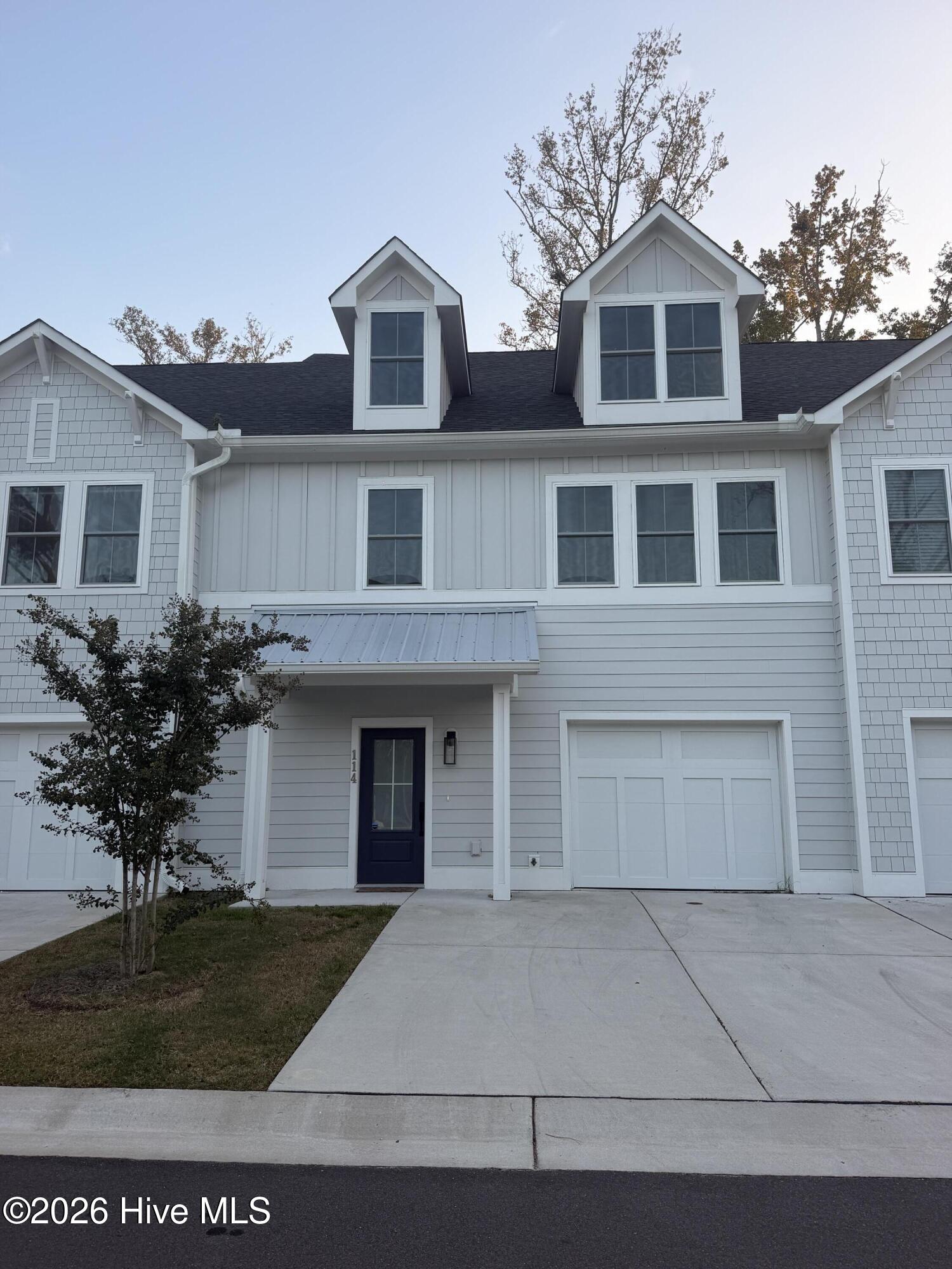Photo 1 of Townhouse for sale at 114 Seagate Pl, Wilmington, NC 28403 | MLS# 100613105 | Listing updated on 2026-10-28