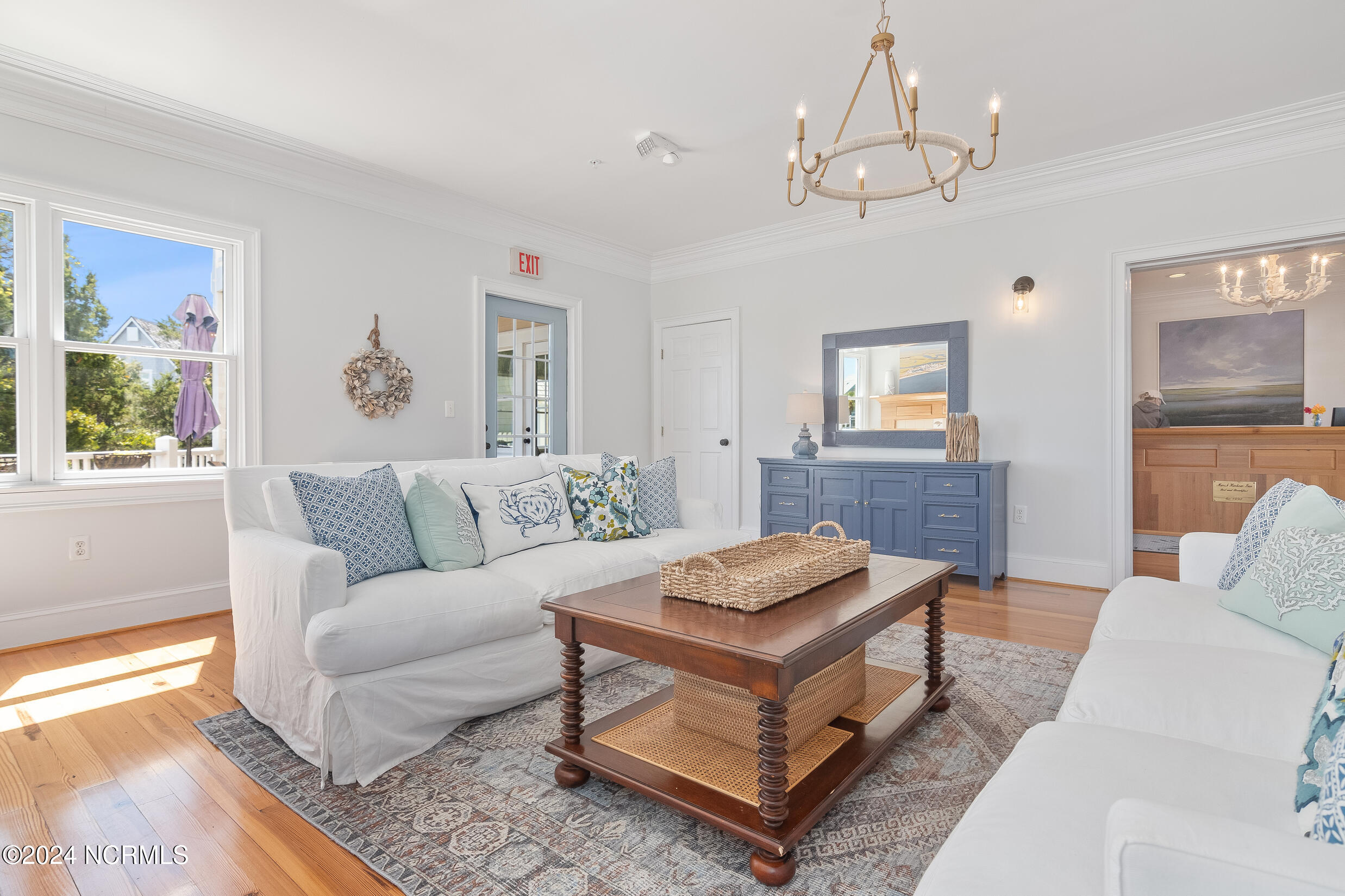 100473455 | Photo 22