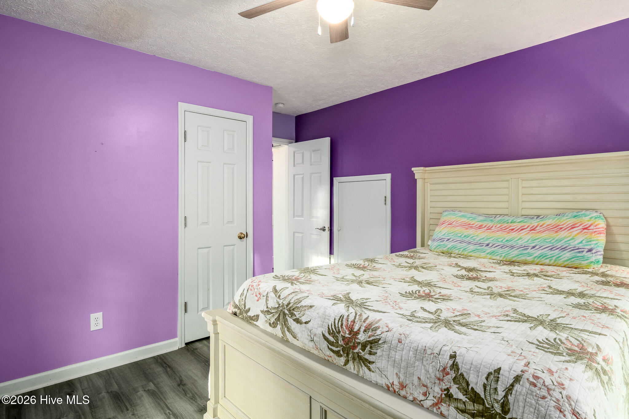 100549420 | Photo 15