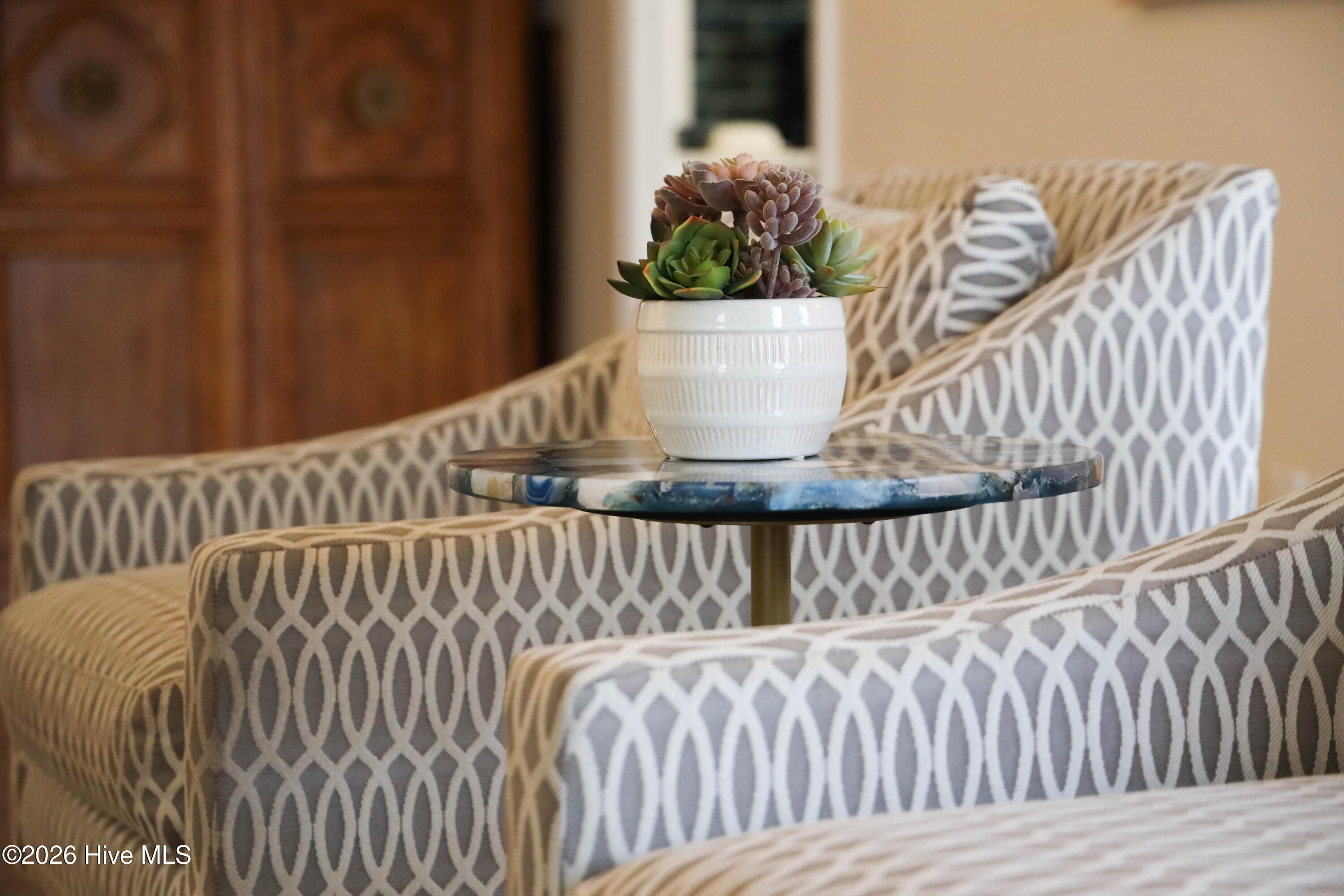 100559708 | Photo 13