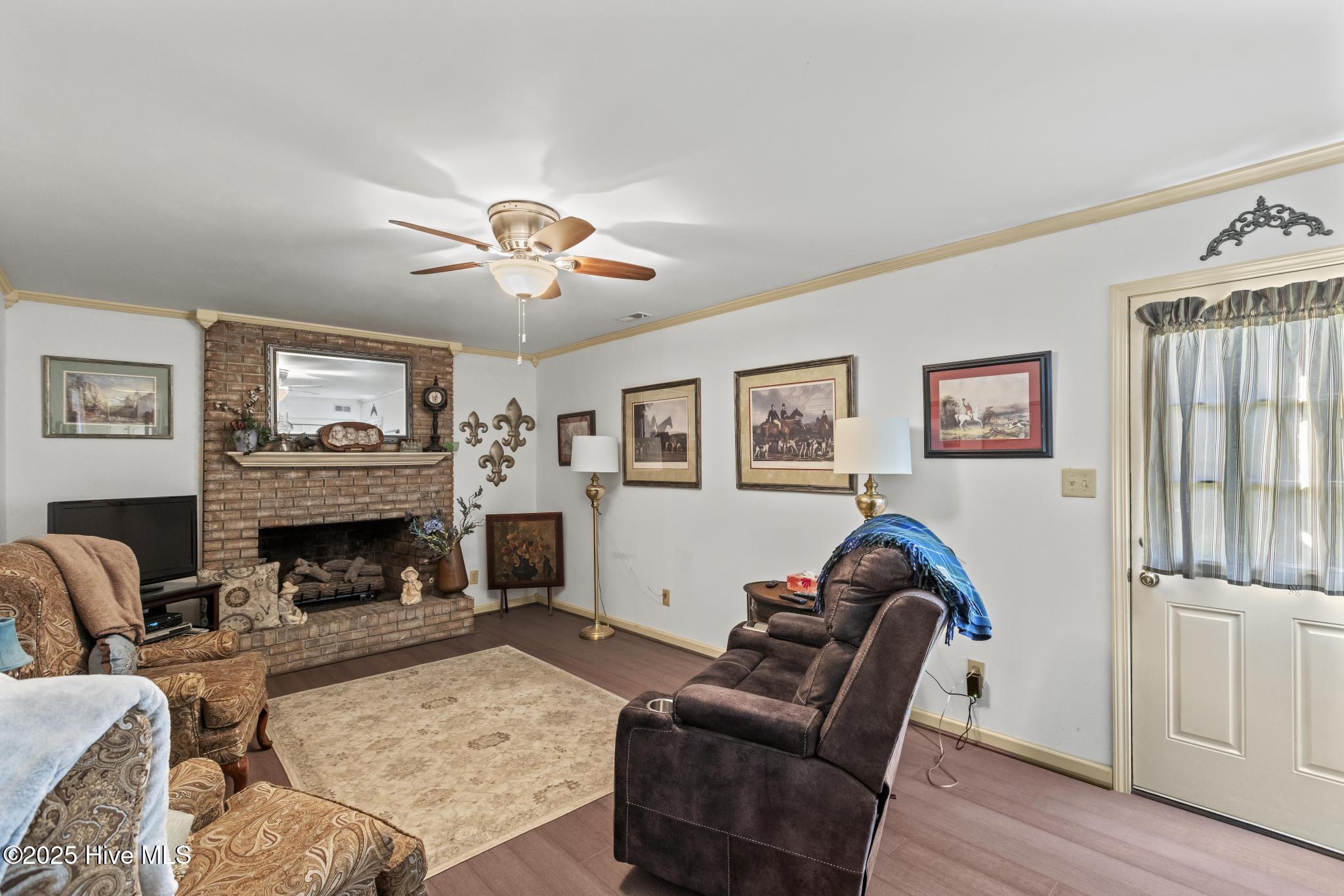 100537186 | Photo 19