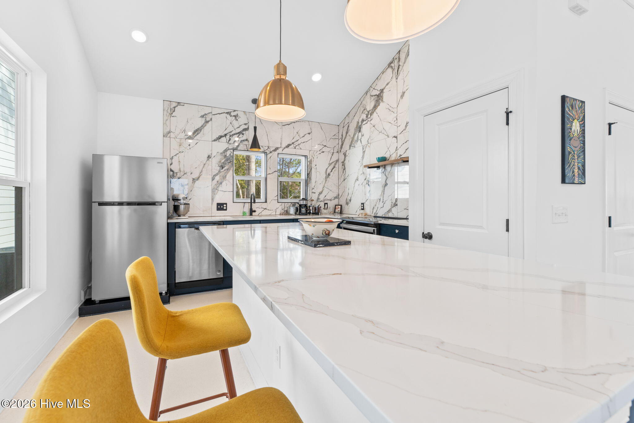 100554364 | Photo 40