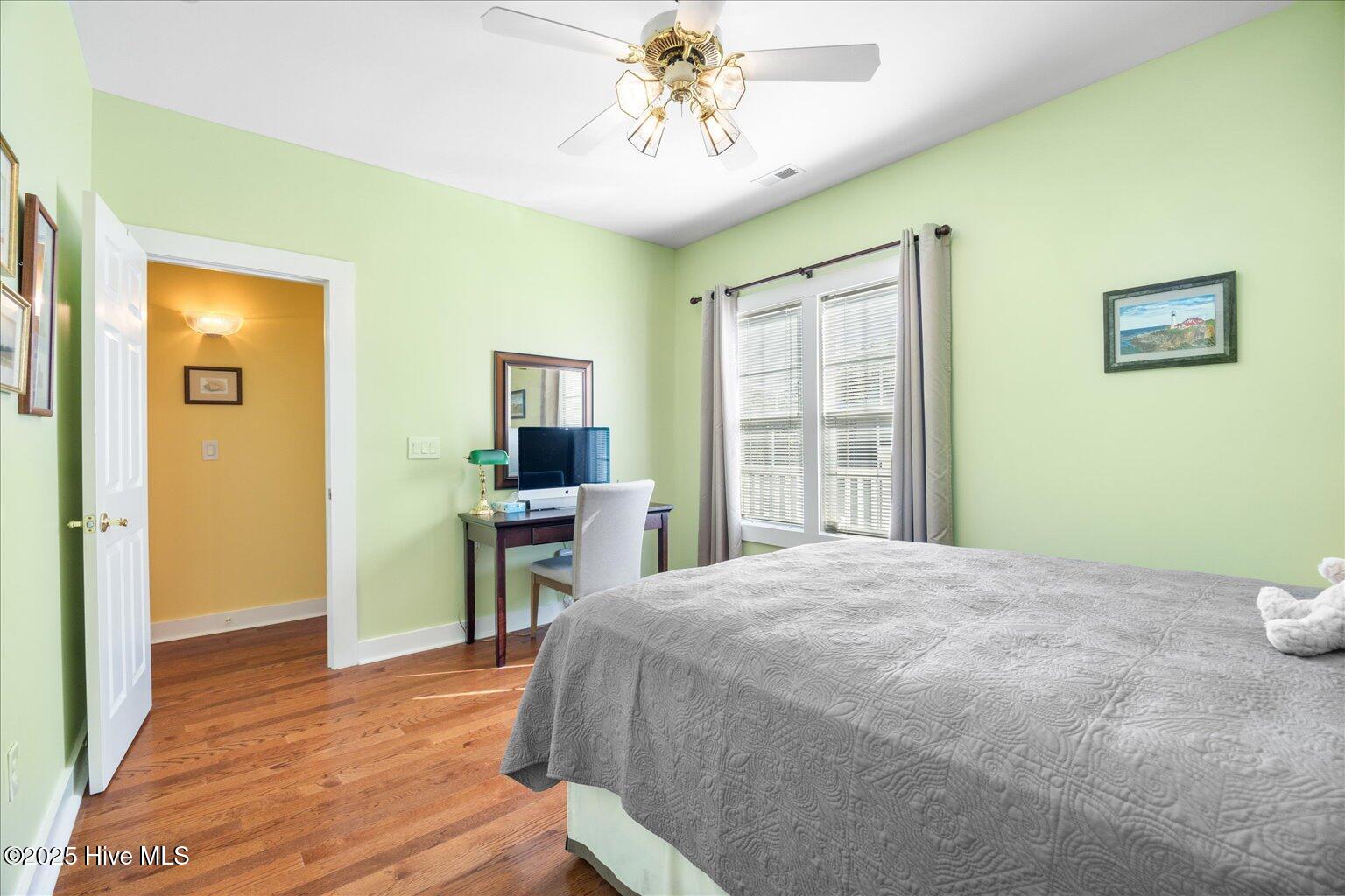 100540779 | Photo 26