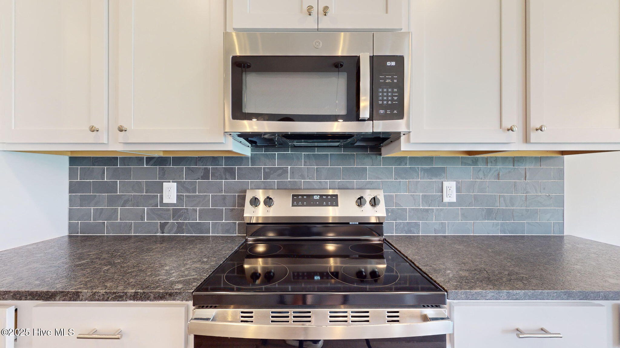 13-web-or-mls-1400-Dorset-Dr-Greenville-