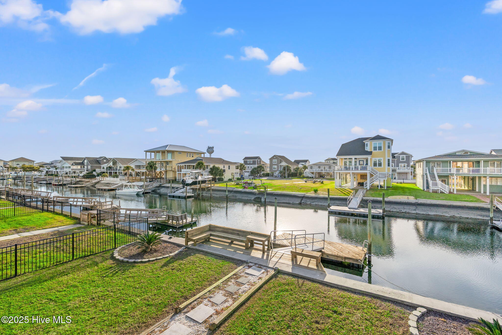 100542340 | Photo 35