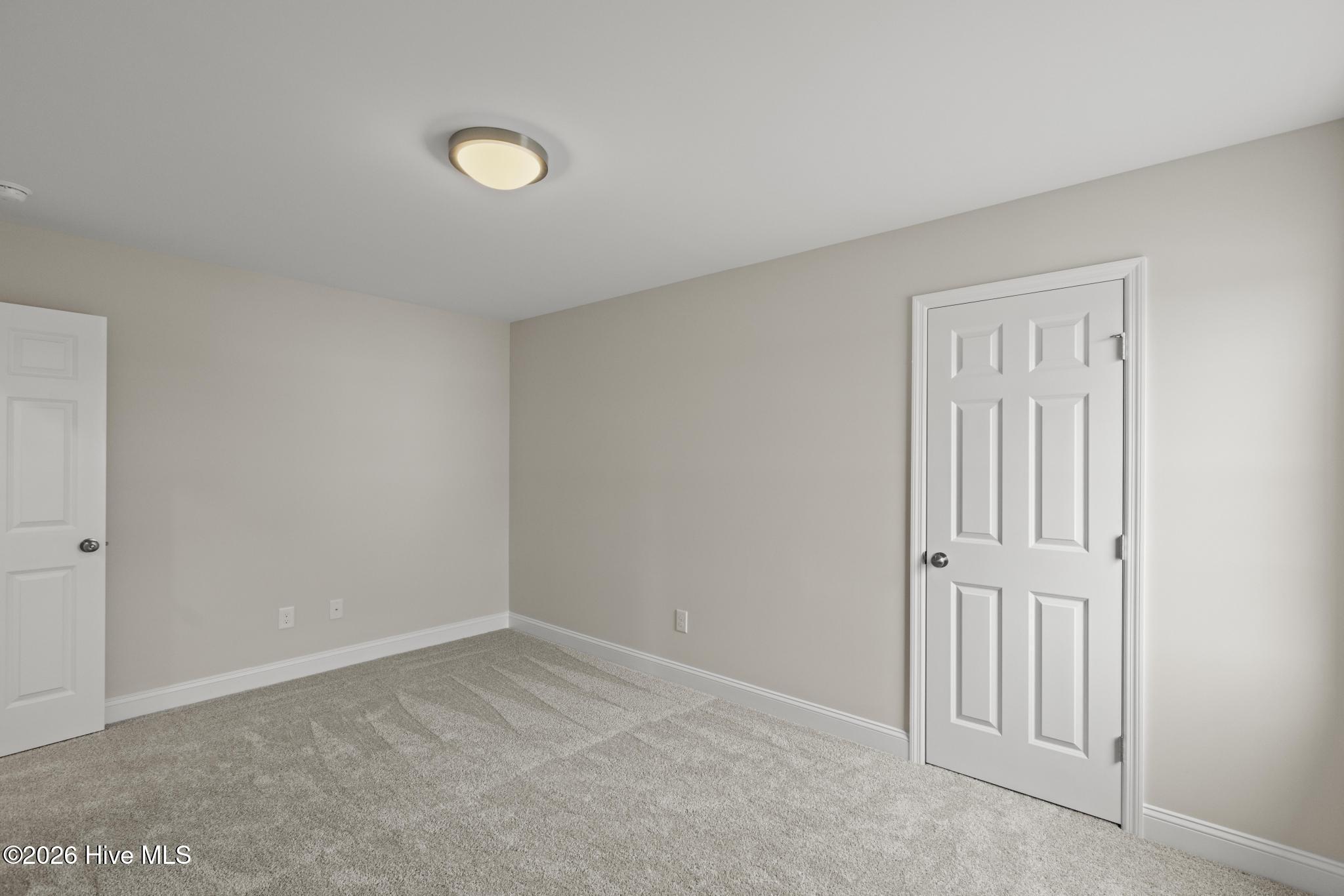 100519461 | Photo 29