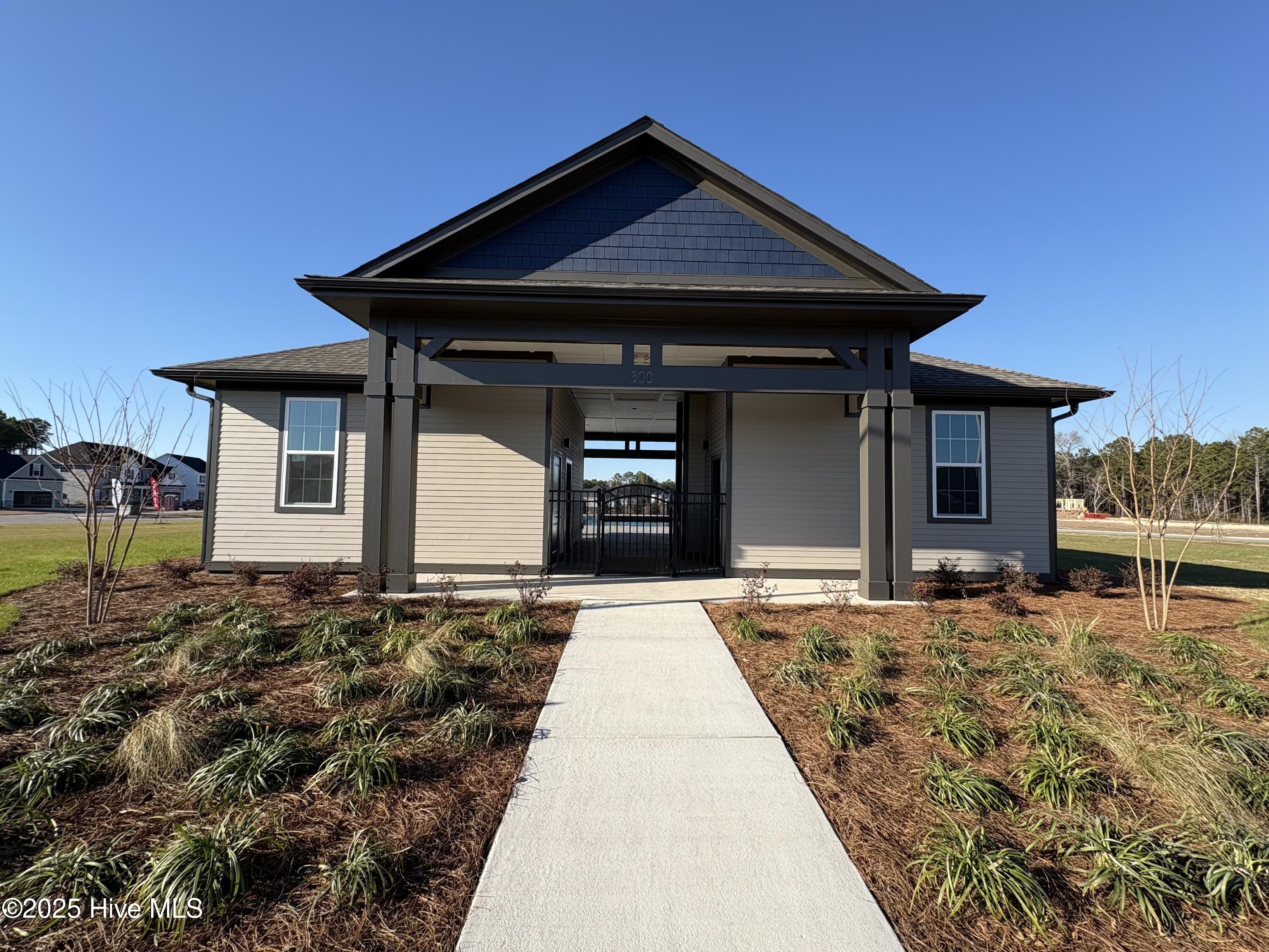 100499948 | Photo 53