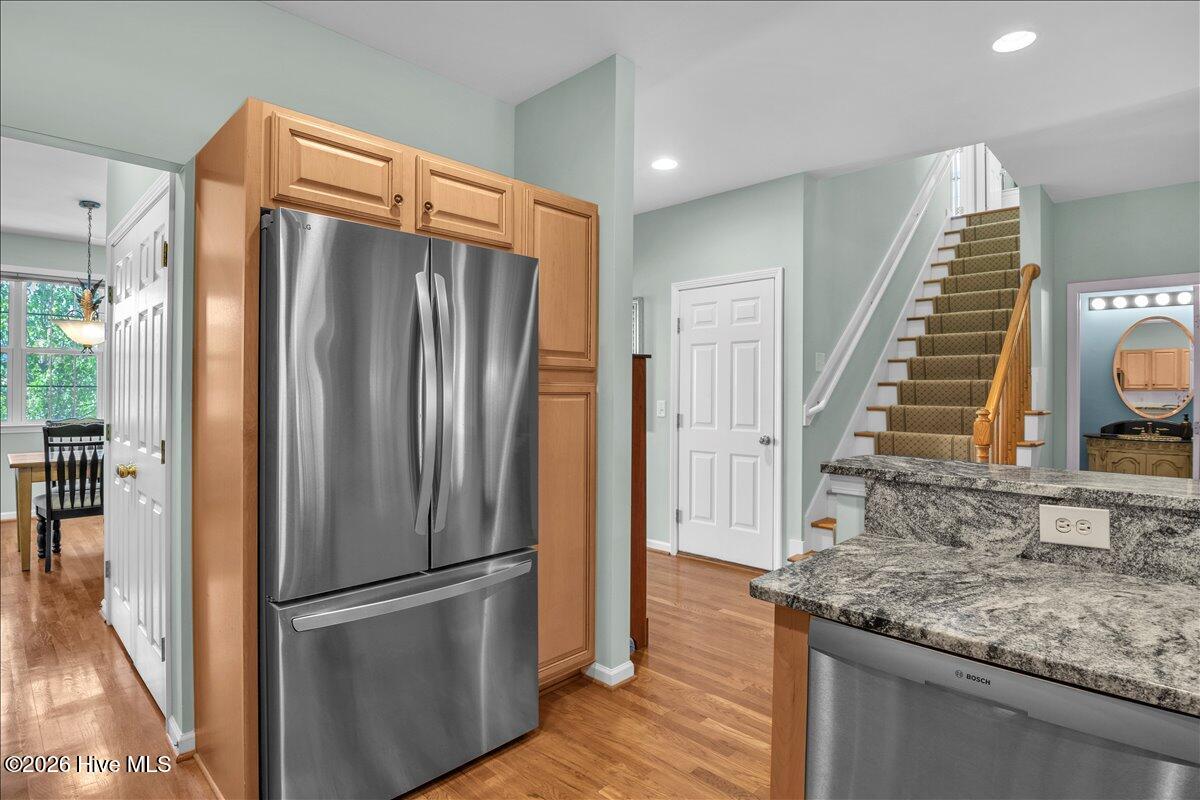 100566534 | Photo 21