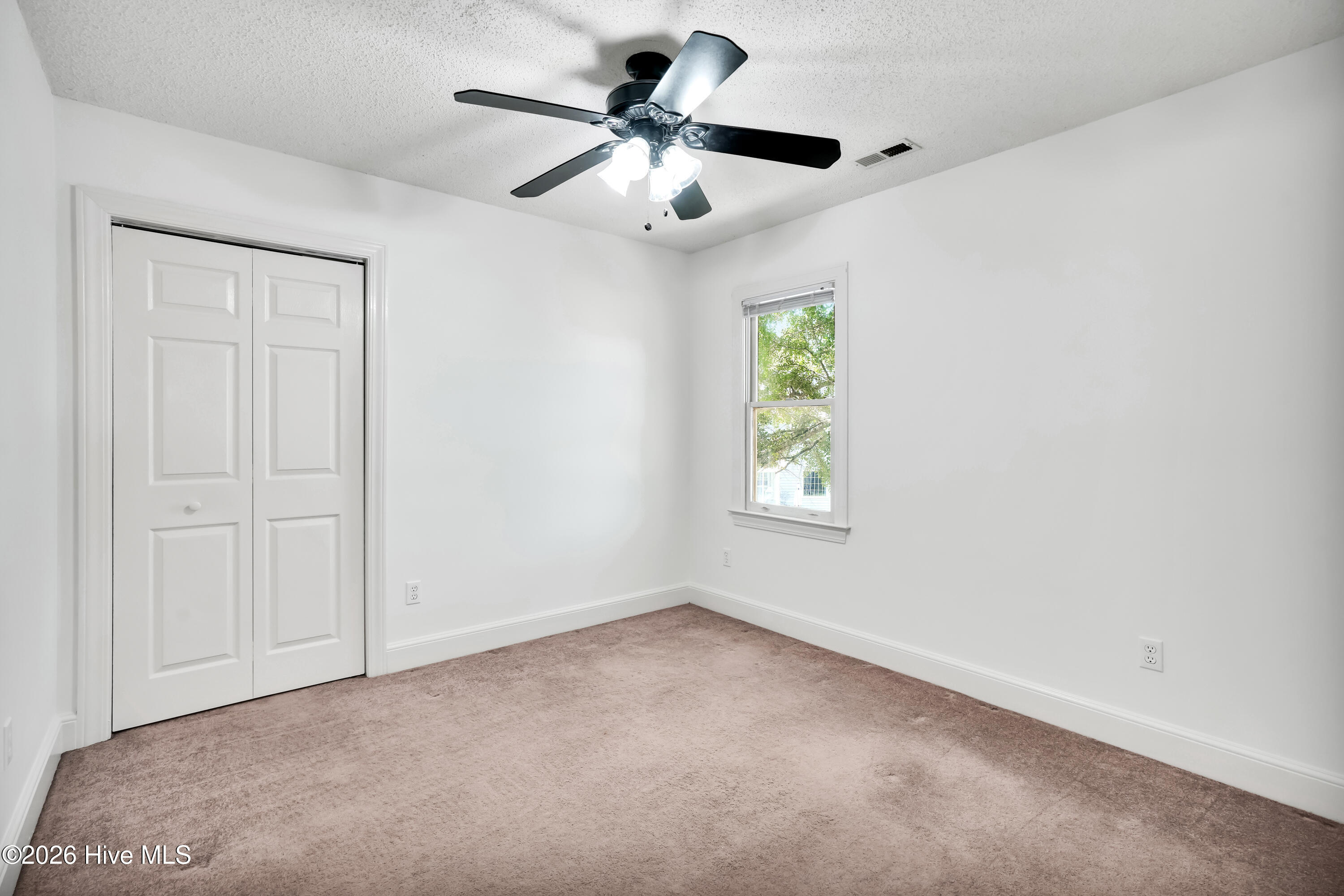 100570472 | Photo 28