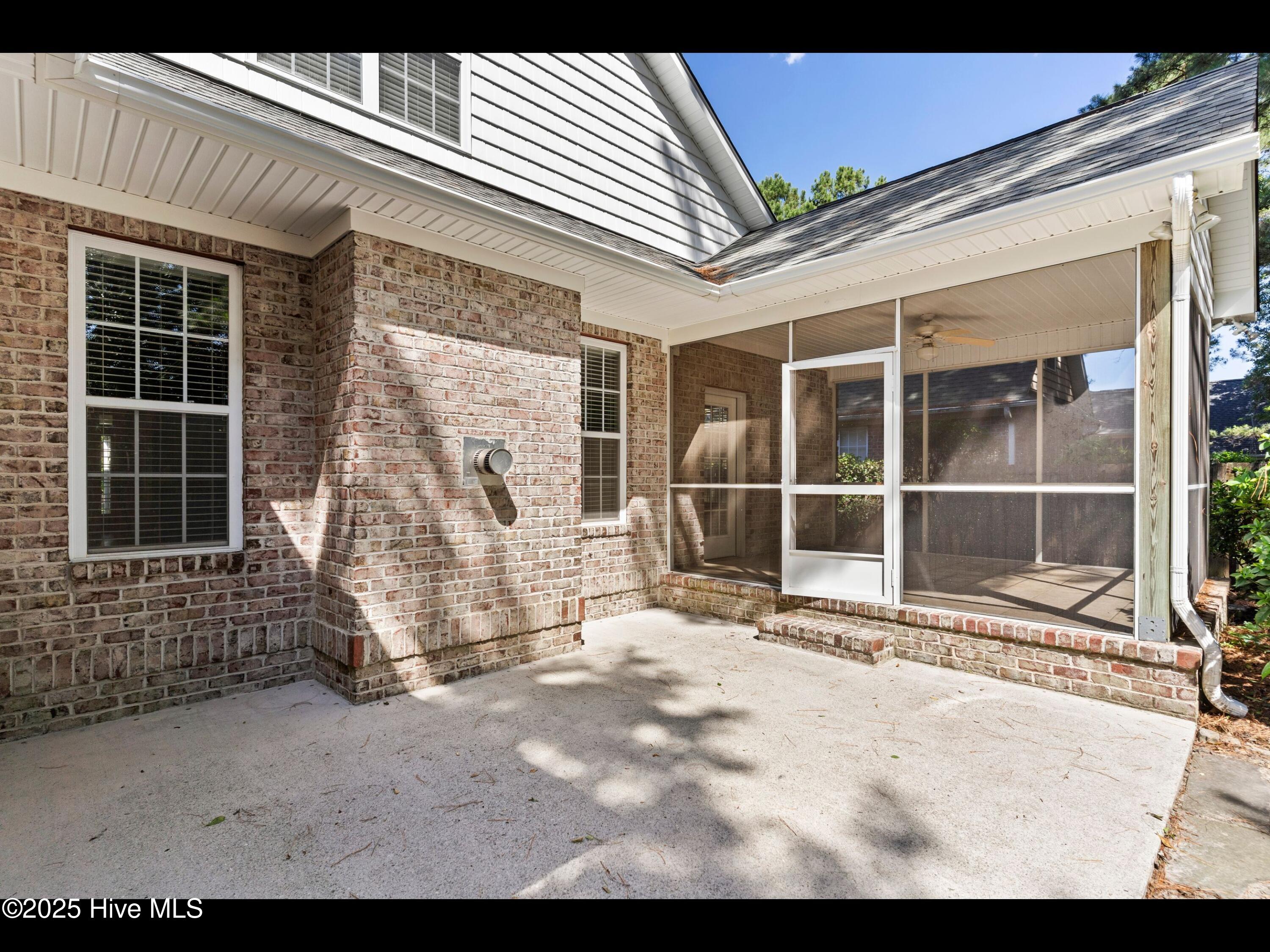 100509551 | Photo 35