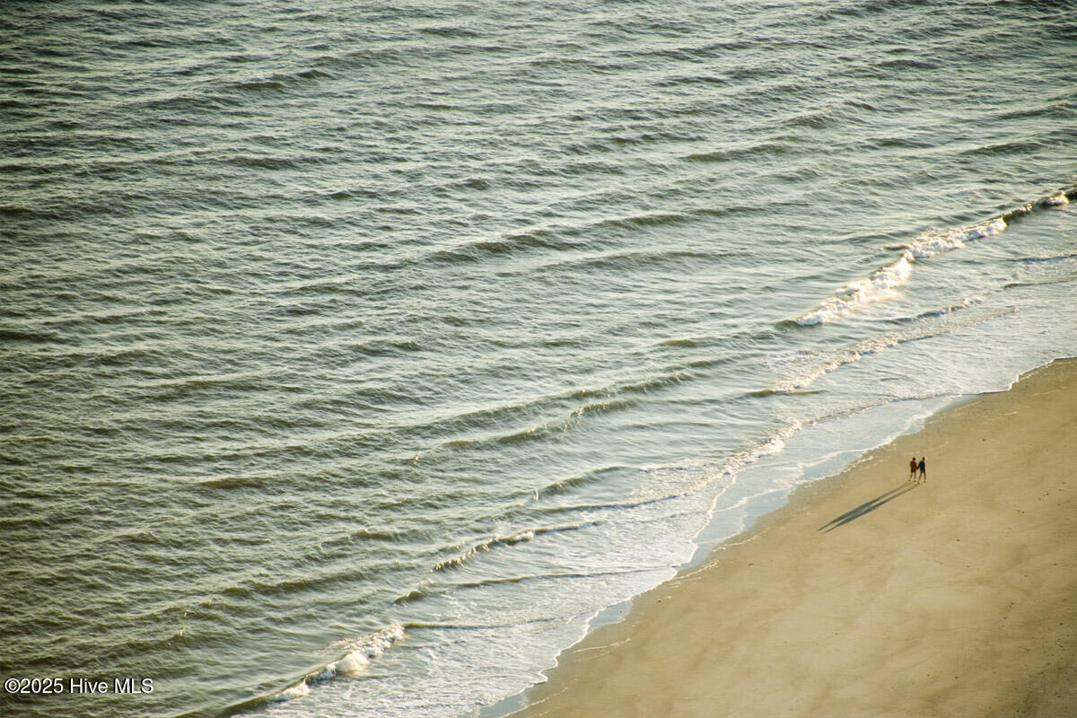 100574682 | Photo 17