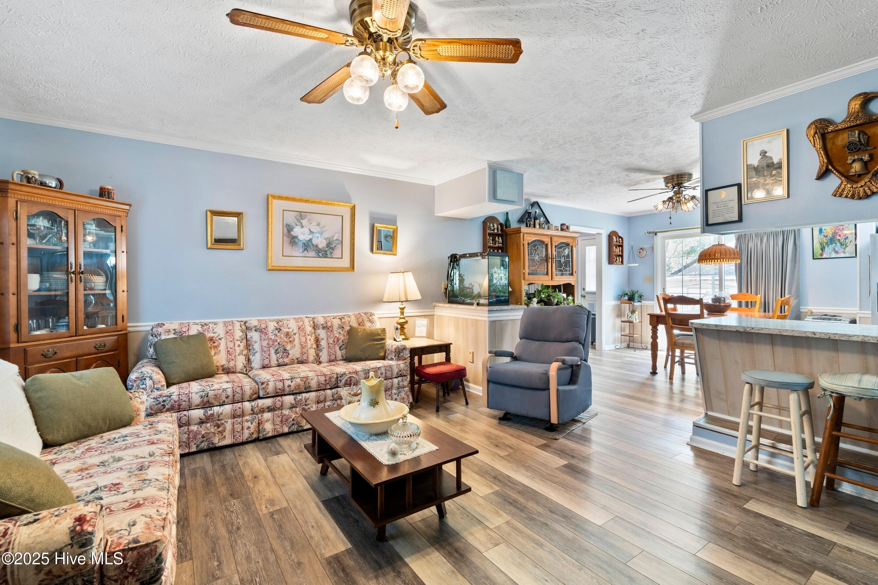 100521940 | Photo 11