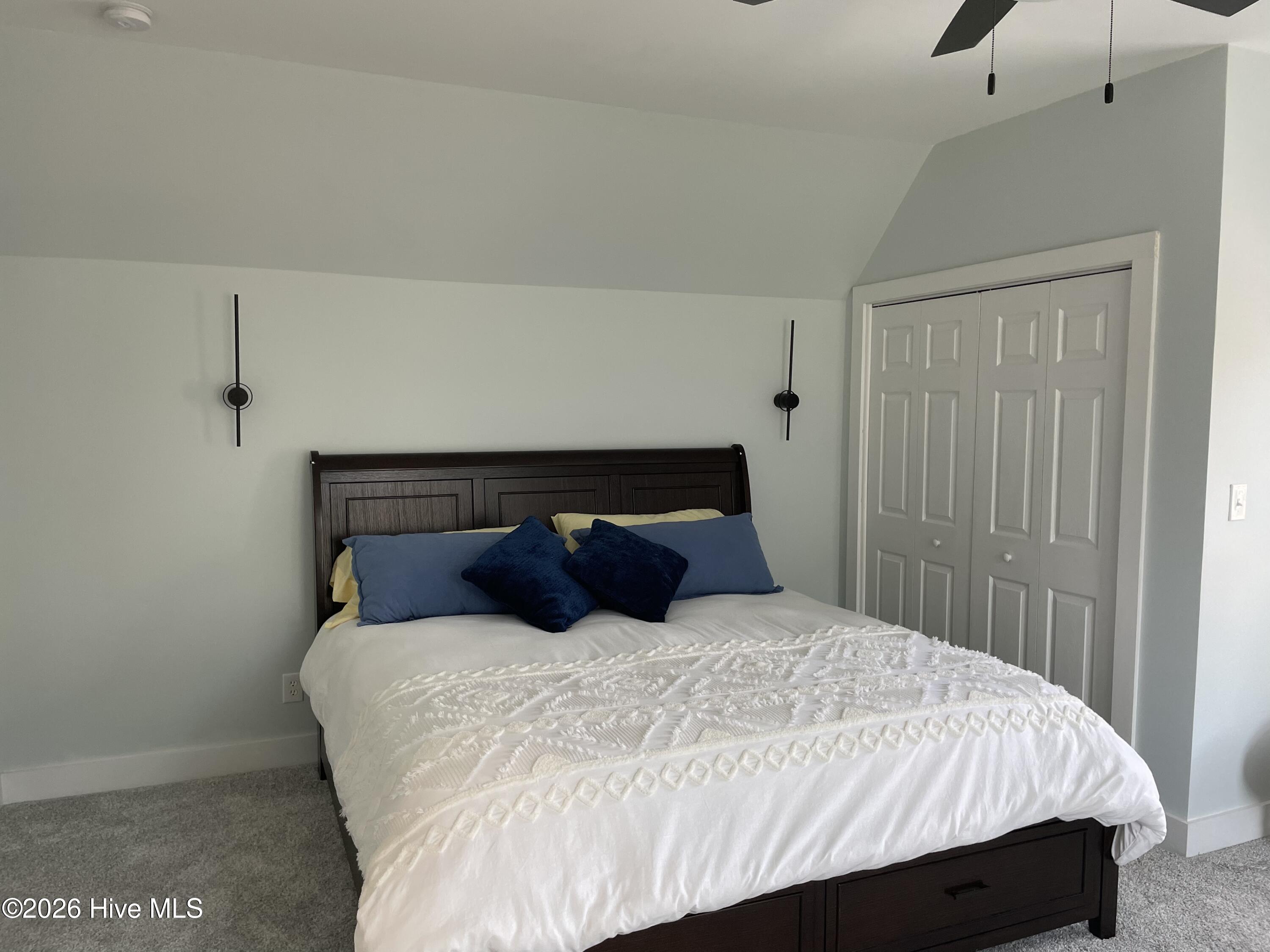 100568375 | Photo 42