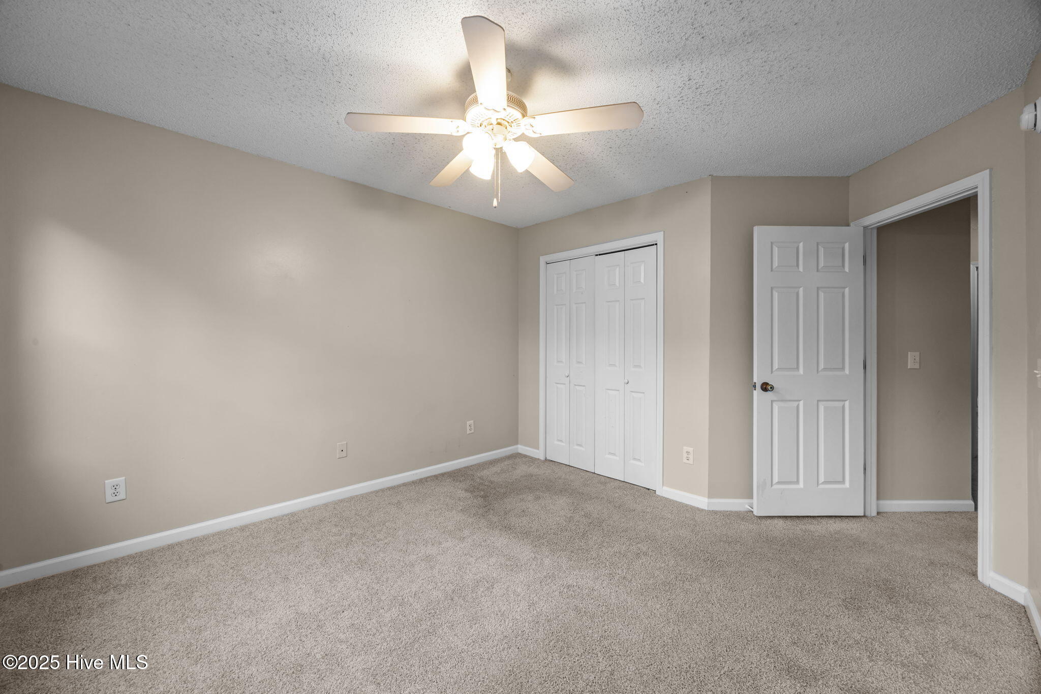 100543973 | Photo 31