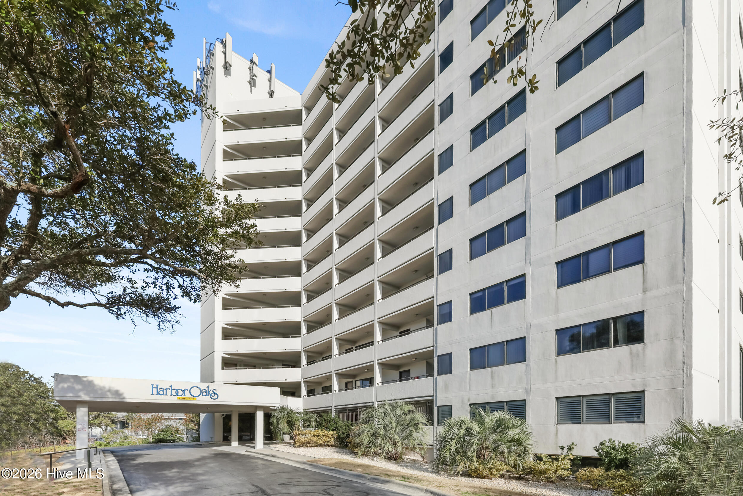 100550750 | Photo 26