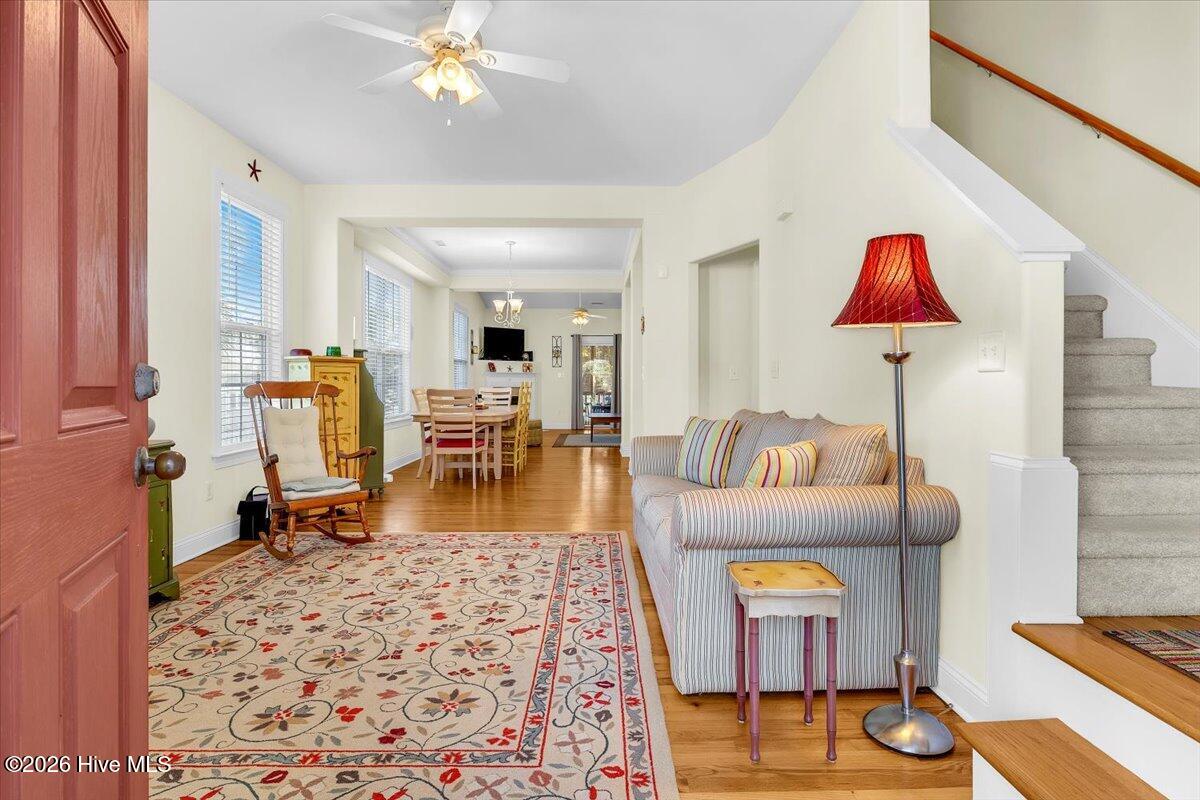 100550365 | Photo 13