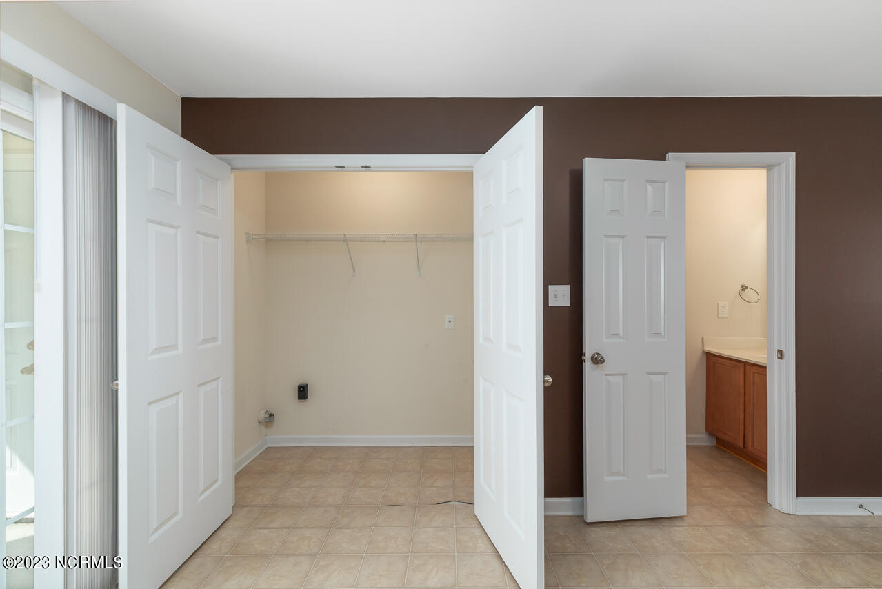 100555488 | Photo 13