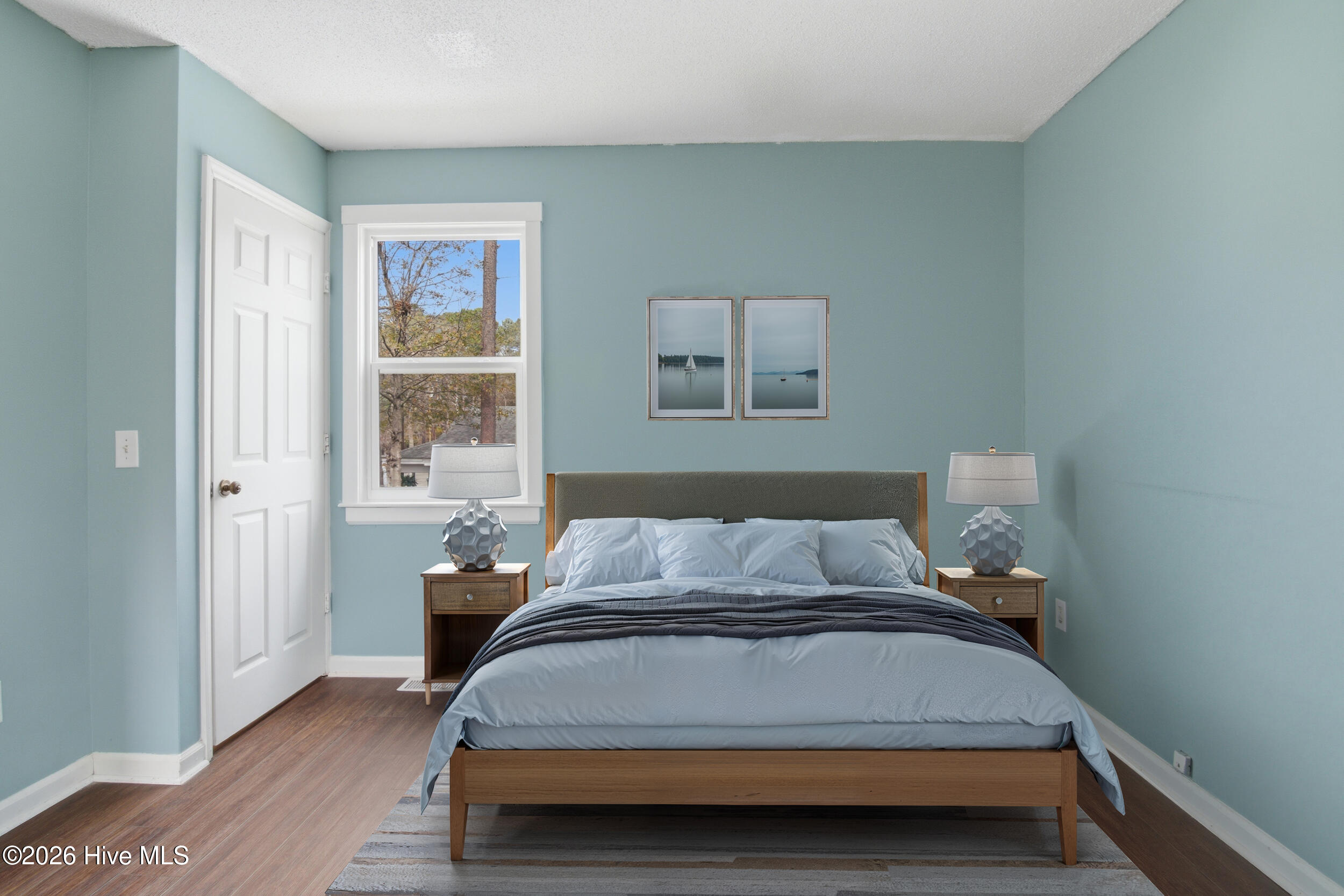 100553328 | Photo 18