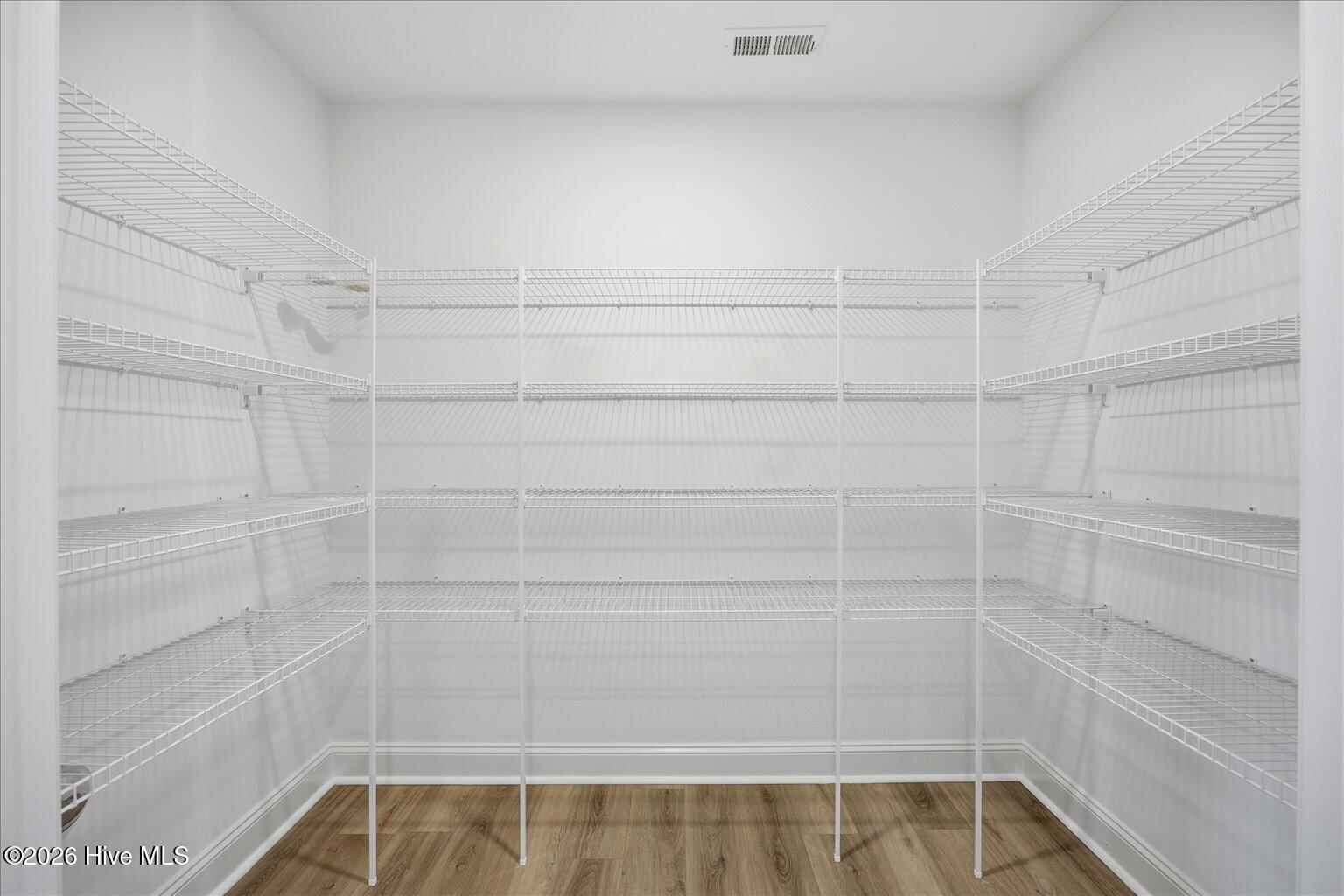 100559714 | Photo 14