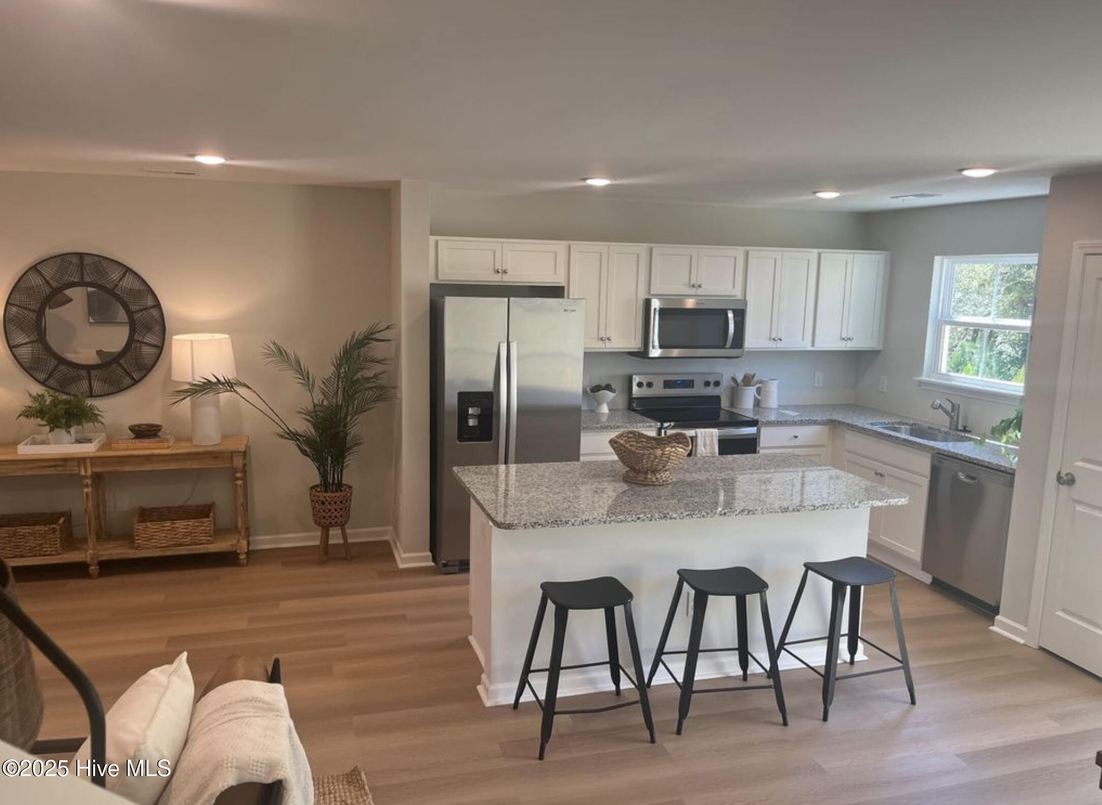 100534844 | Photo 14